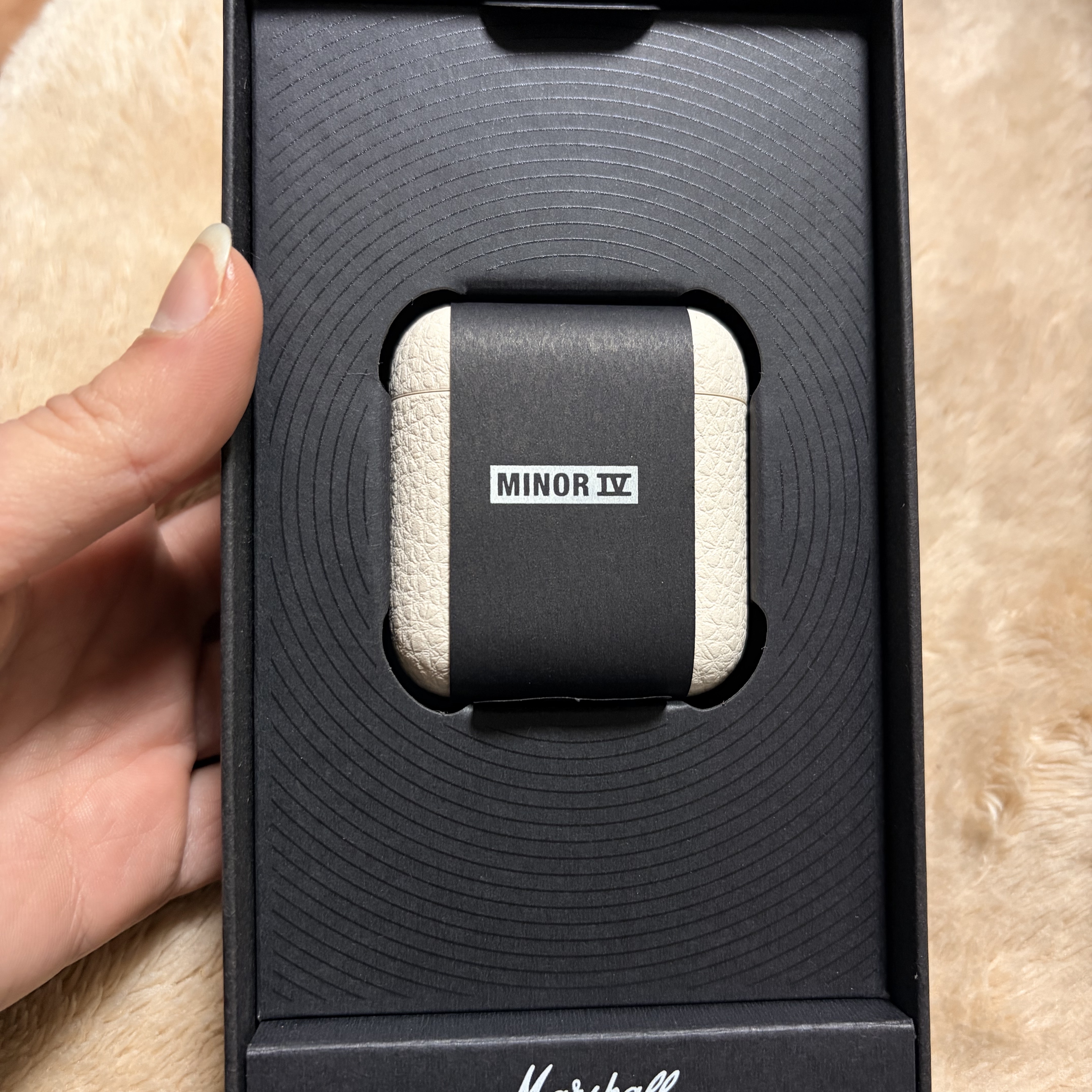 [7% 적립] Marshall Minor Ⅳ Cream (Sovico AV Ver.) 착용 스타일