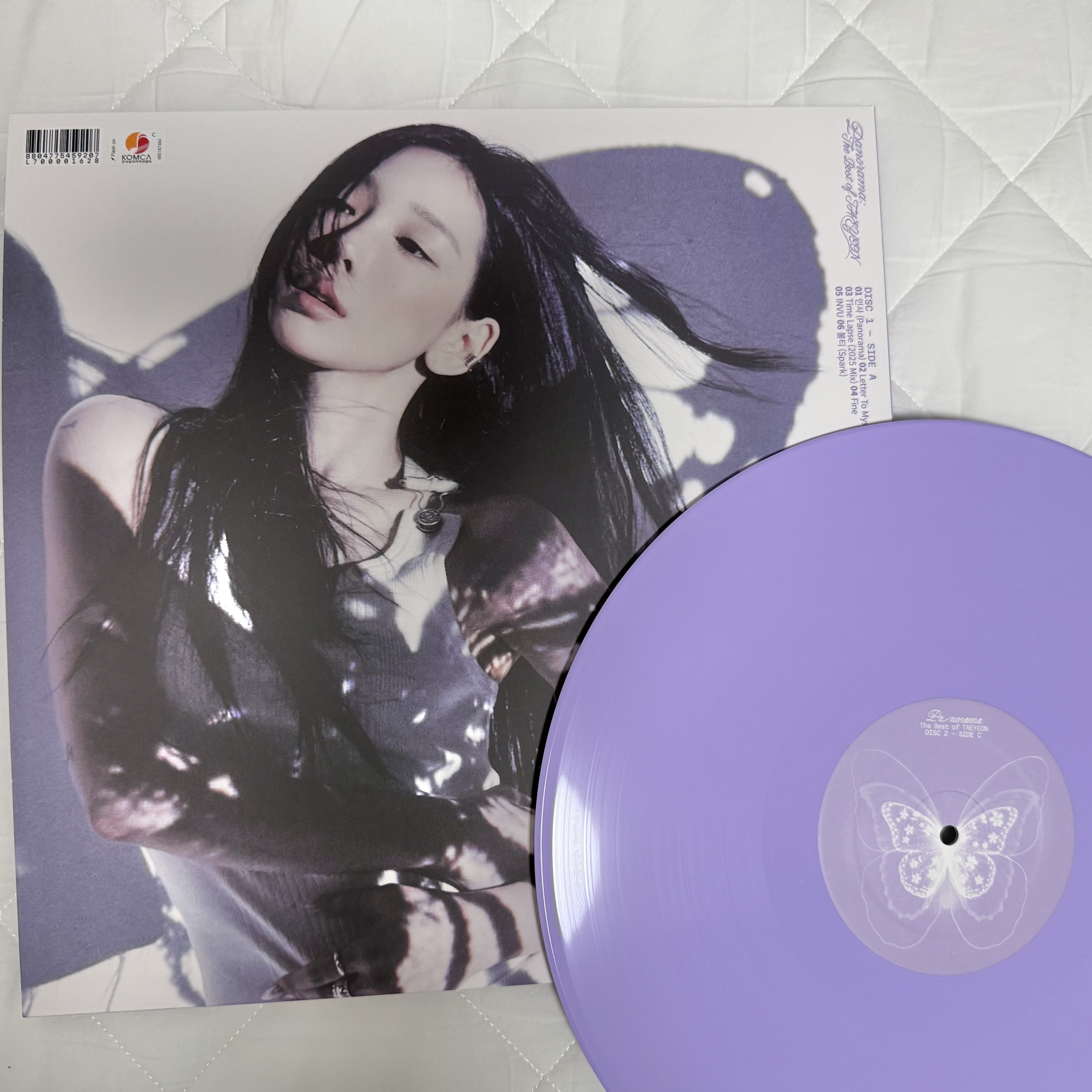 Taeyeon Panorama The Best of Taeyeon LP Purple (2LP) 착용 스타일 - 2