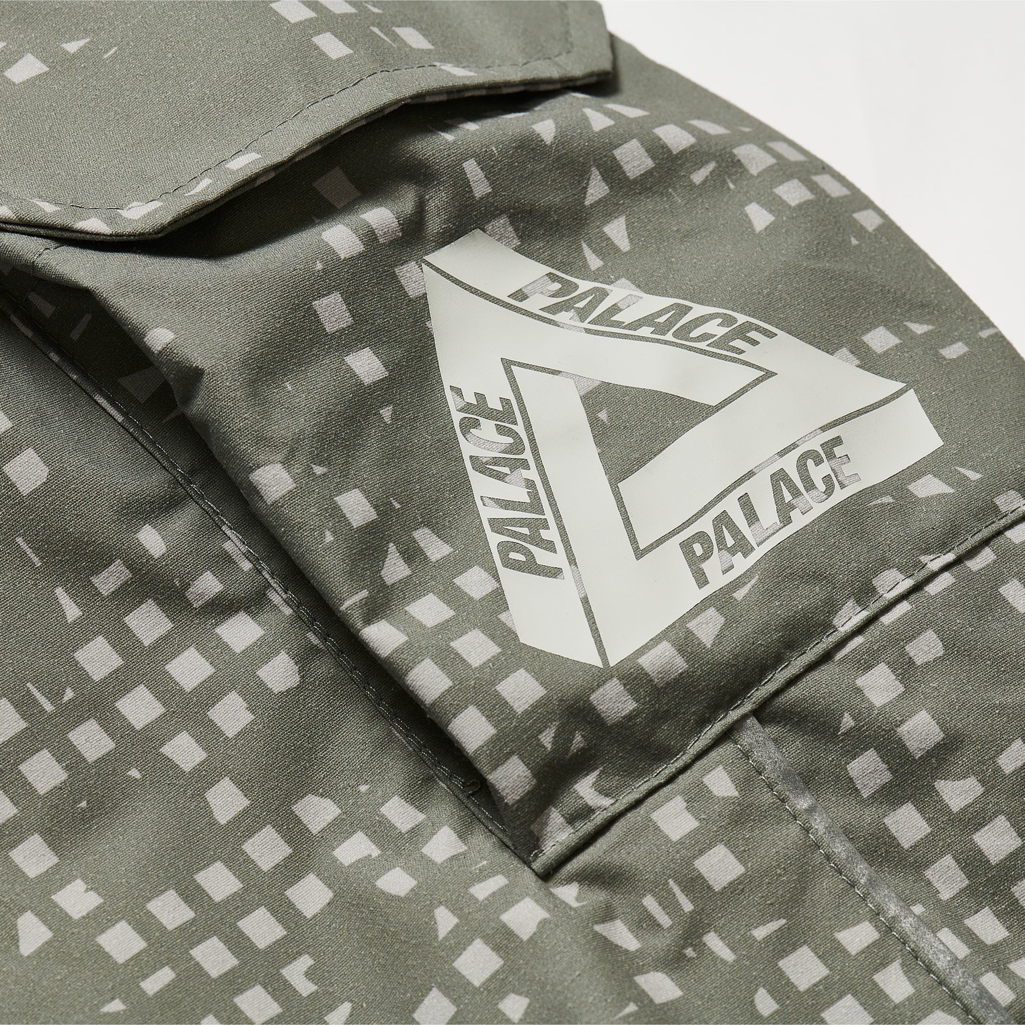 Palace PCWCS Hooded Jacket Digi DPM - 24FW 착용 스타일 - 5