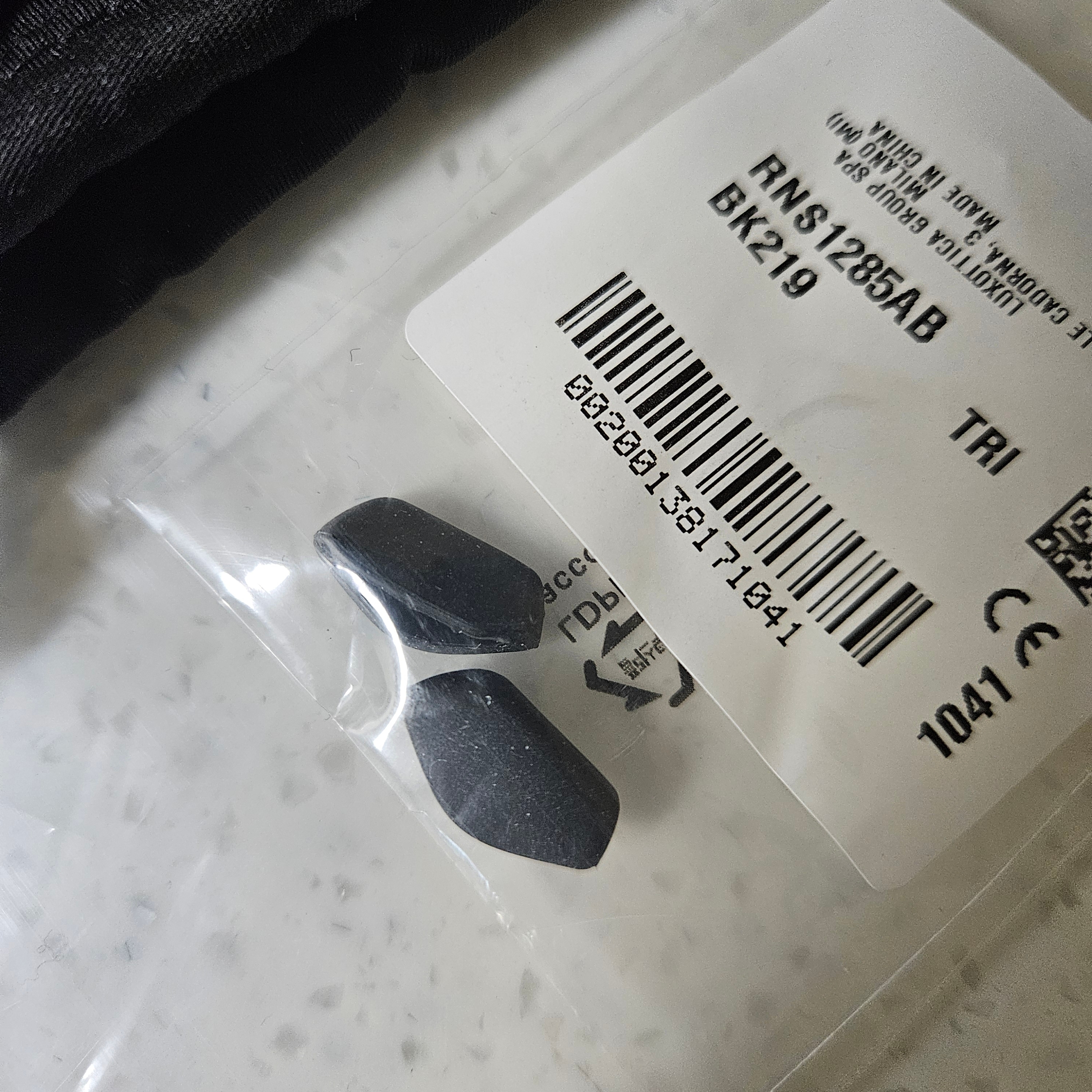 Oakley Eye Jacket Redux Matte Black Frame Prizm Grey Lenses High Bridge Fit 착용 스타일 - 4