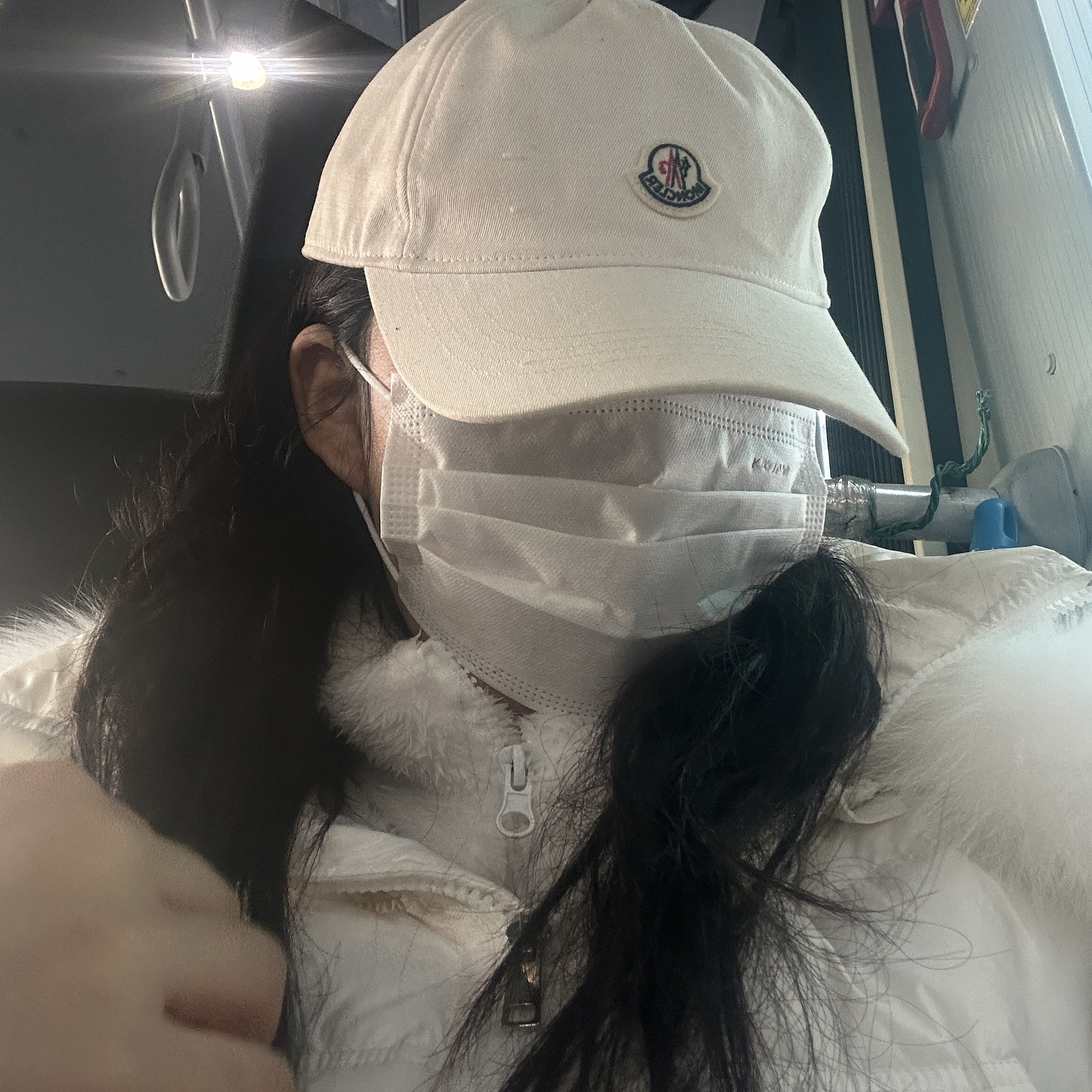 Moncler Logo Baseball Cap White - 24SS 착용 스타일 - 2