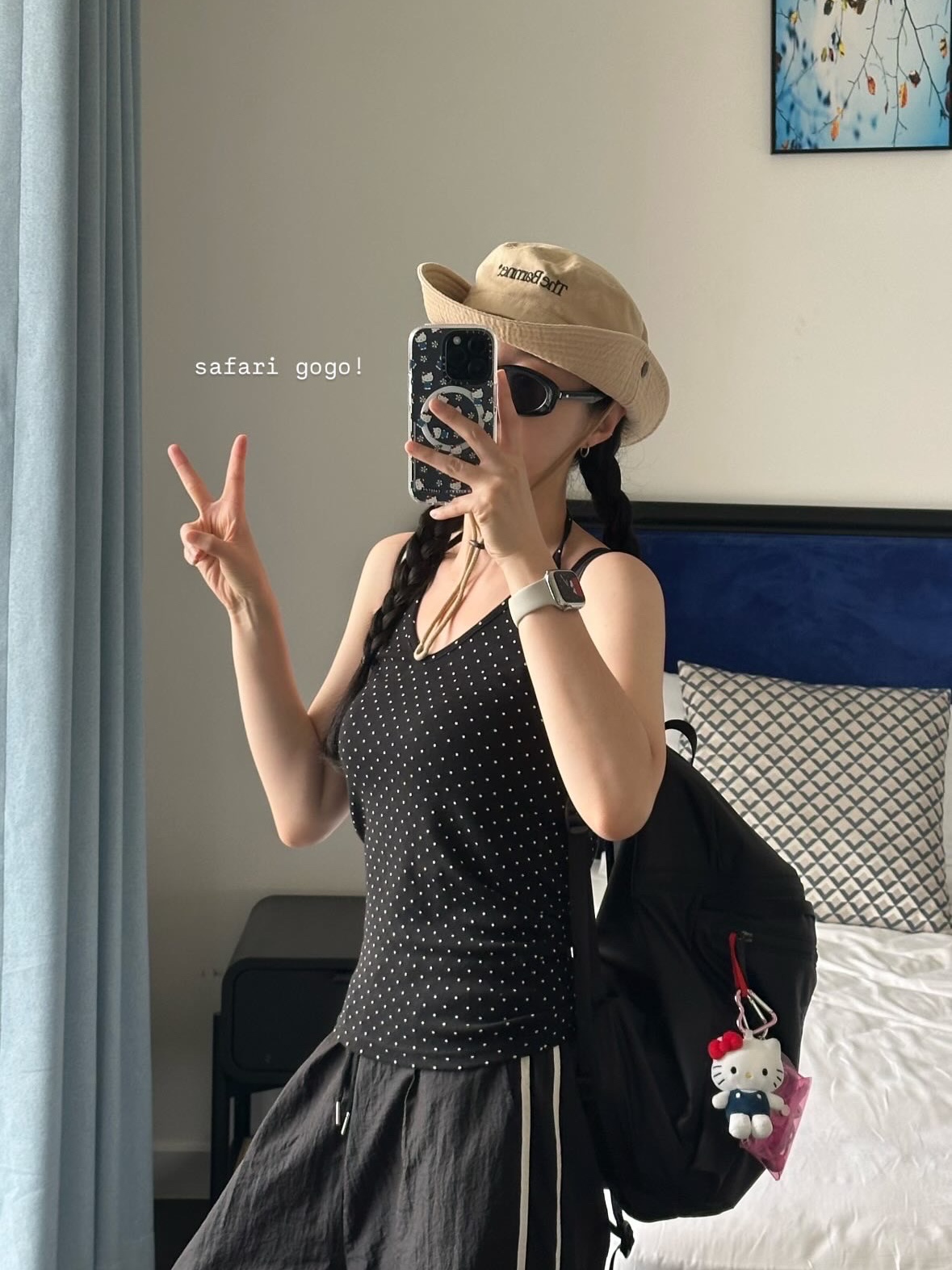 Arc'teryx Heliad 15 Backpack Black, Sanrio Hello Kitty Mini Mascot Holder 착용 스타일 - 1