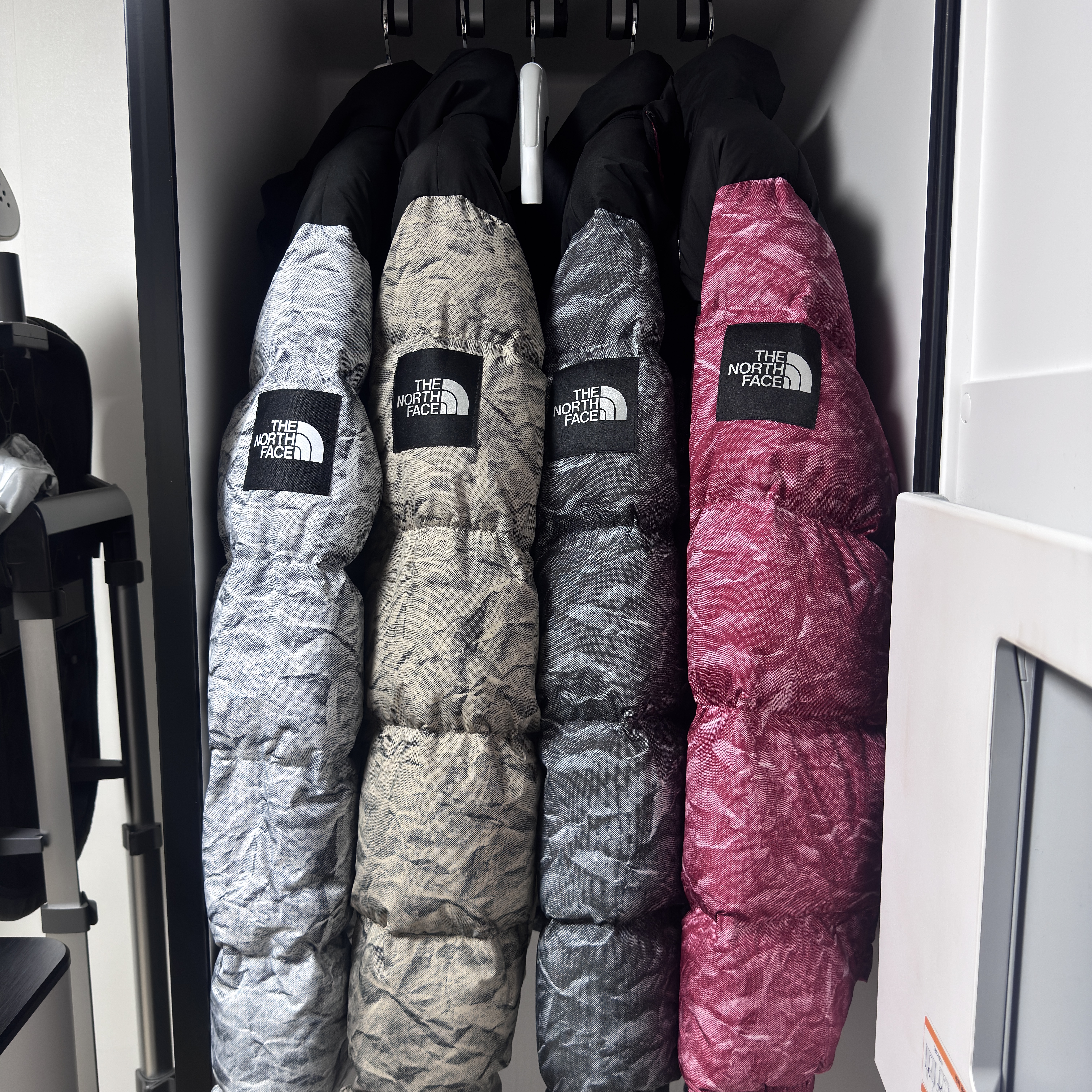 The North Face White Label Novelty Nuptse Down Jacket White, The North Face White Label Novelty Nuptse Down Jacket Gray 착용 스타일