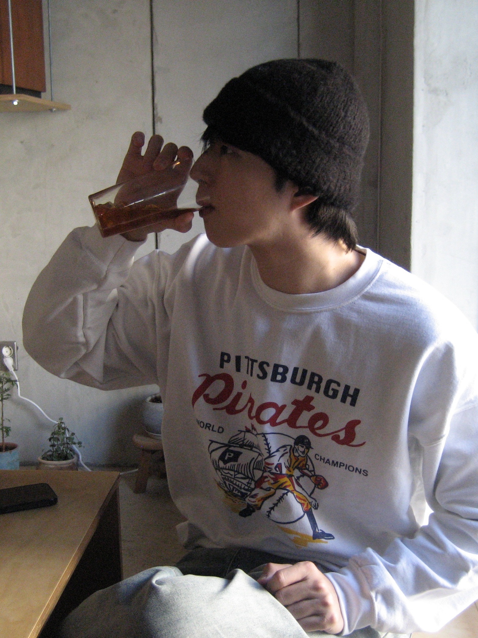 Sansan Gear Mohair Beanie Black 착용 스타일 - 3