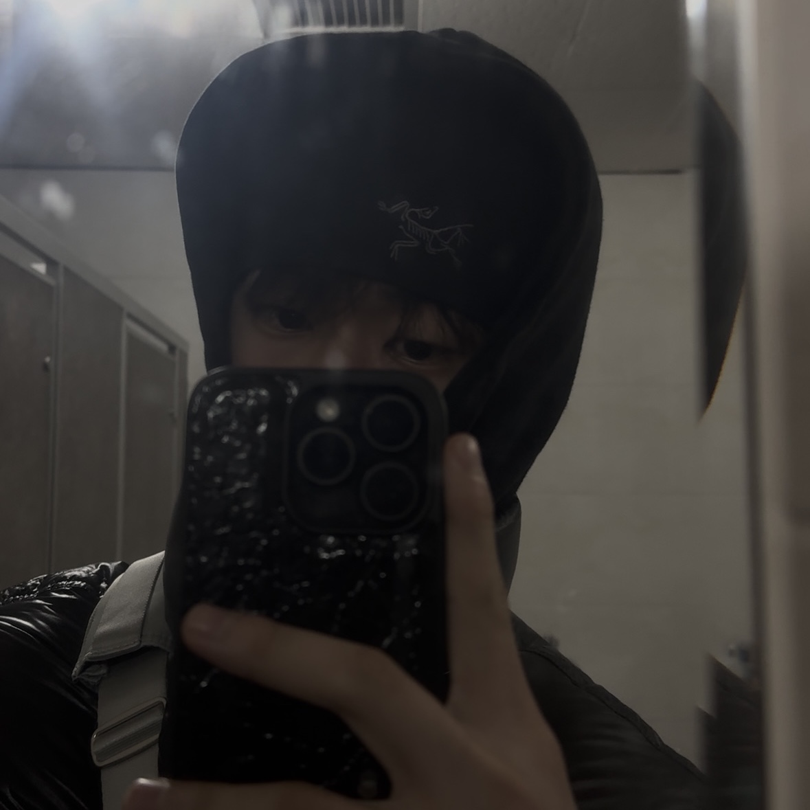 Arc'teryx Rho Toque Black 착용 스타일