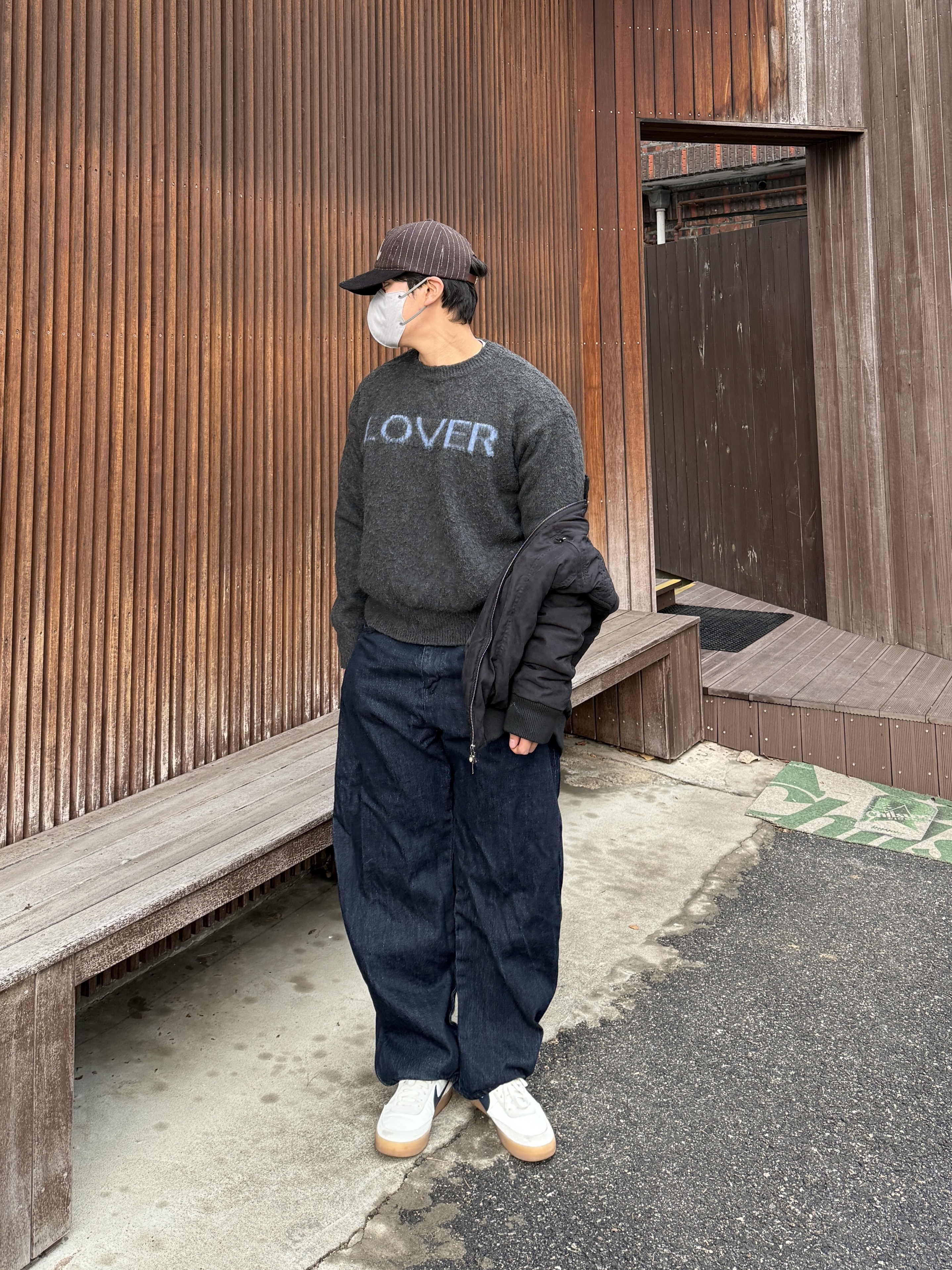 The Coldest Moment Mush Cap Navy, Nike x J.Crew Killshot 2 Sail Midnight Navy 착용 스타일 - 3