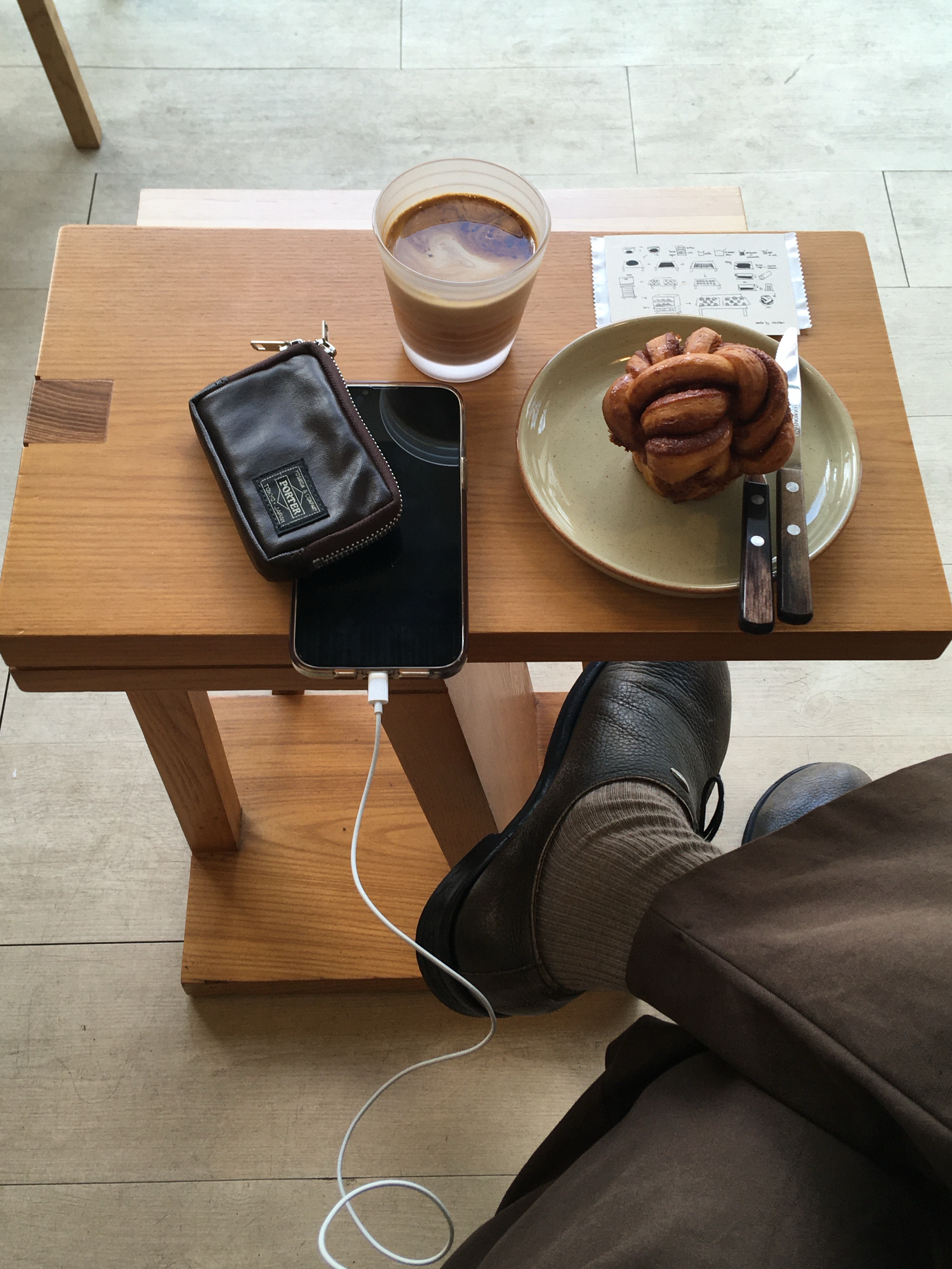 [6% 적립] NegativeThree Oblique Derby Shoe Black Beige 착용 스타일