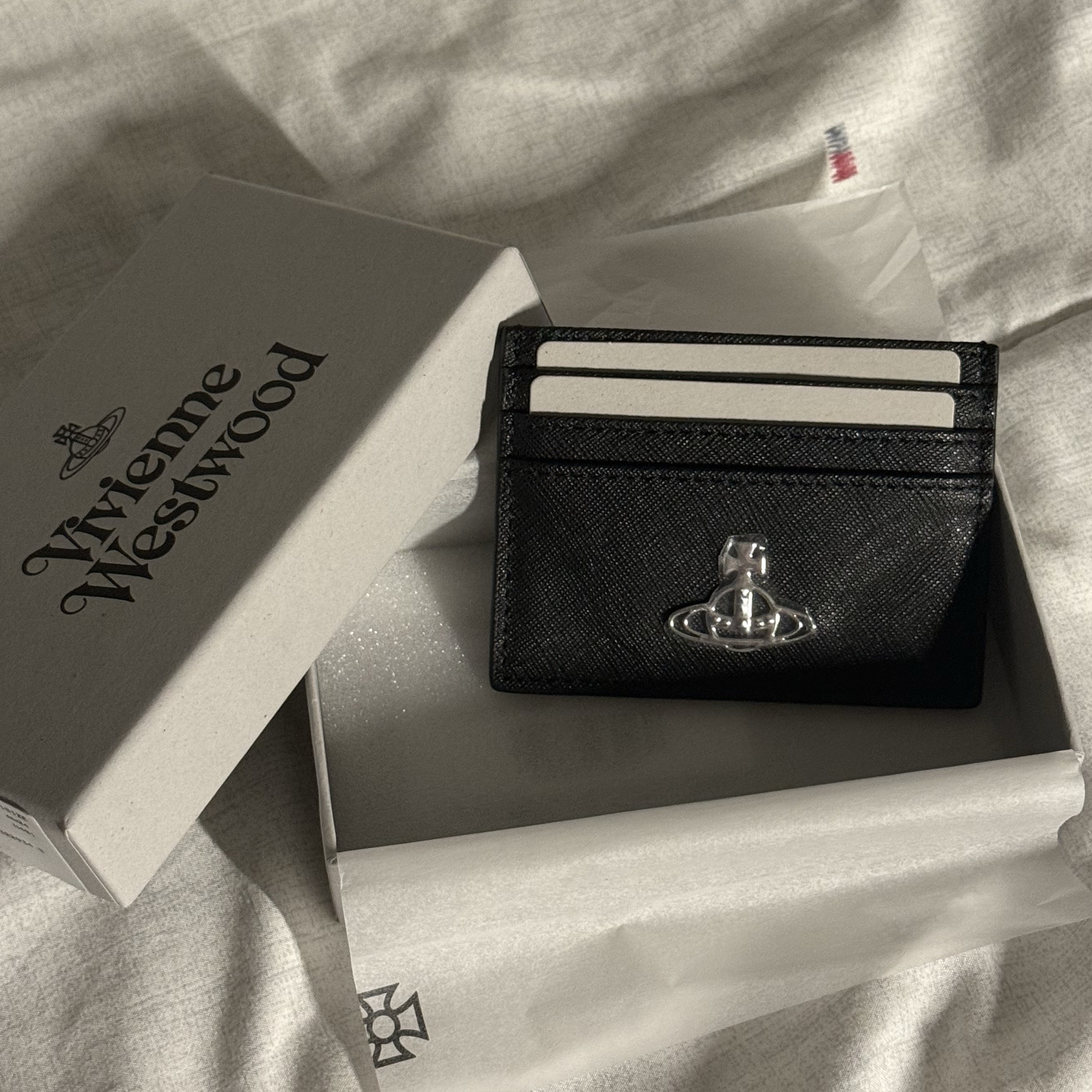 Vivienne Westwood Flat Card Holder Black 착용 스타일