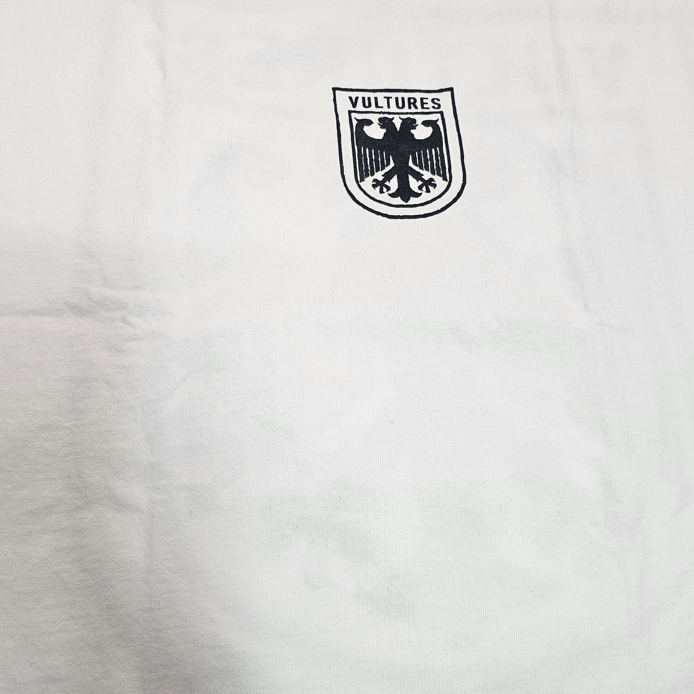Yeezy Vultures Box T-Shirt White 착용 스타일 - 2