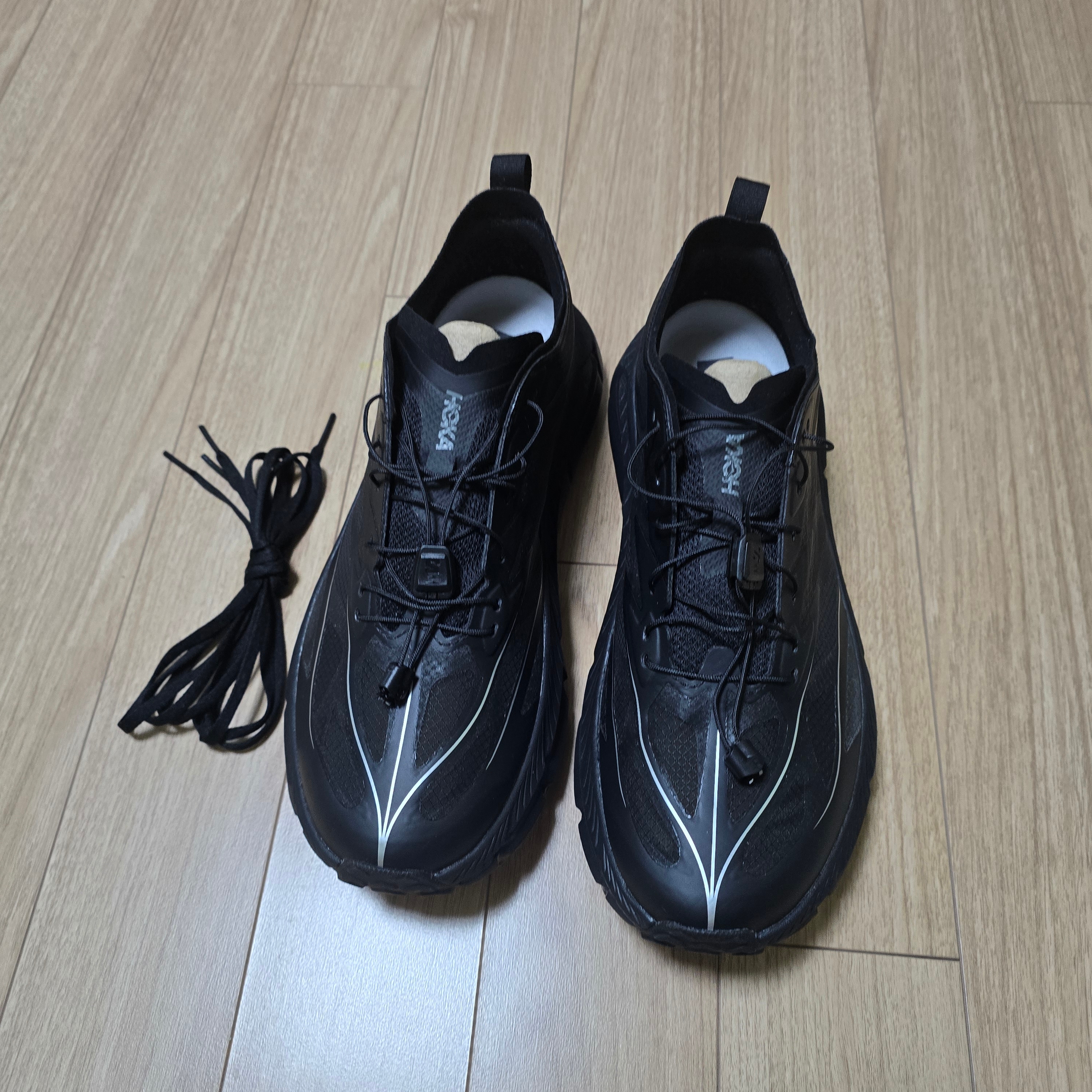 Hoka Mafate Speed 4 Lite Black Outer Orbit 착용 스타일