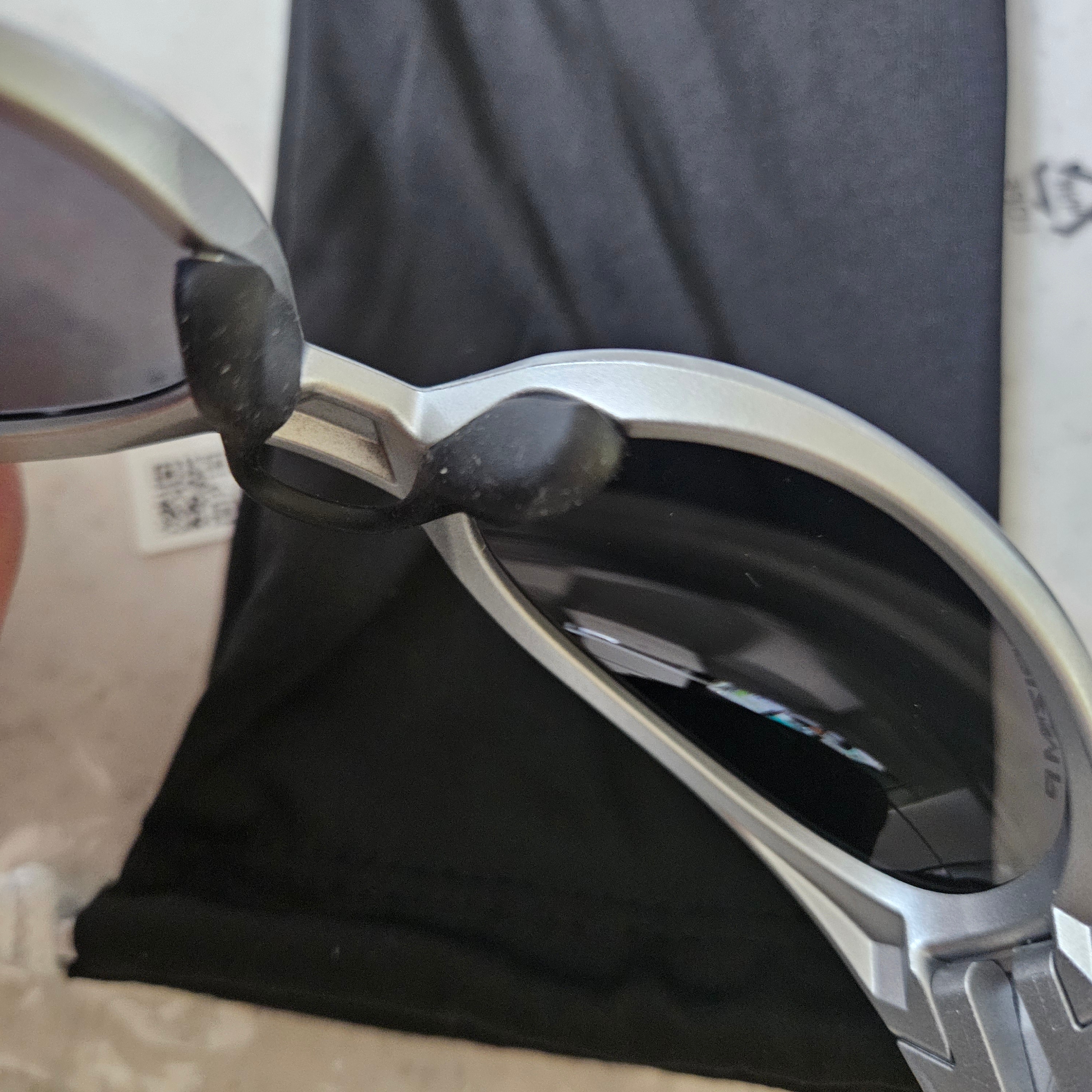 Oakley Eye Jacket Redux Silver Frame Prizm Black Polarized Lenses High Bridge Fit 착용 스타일 - 10