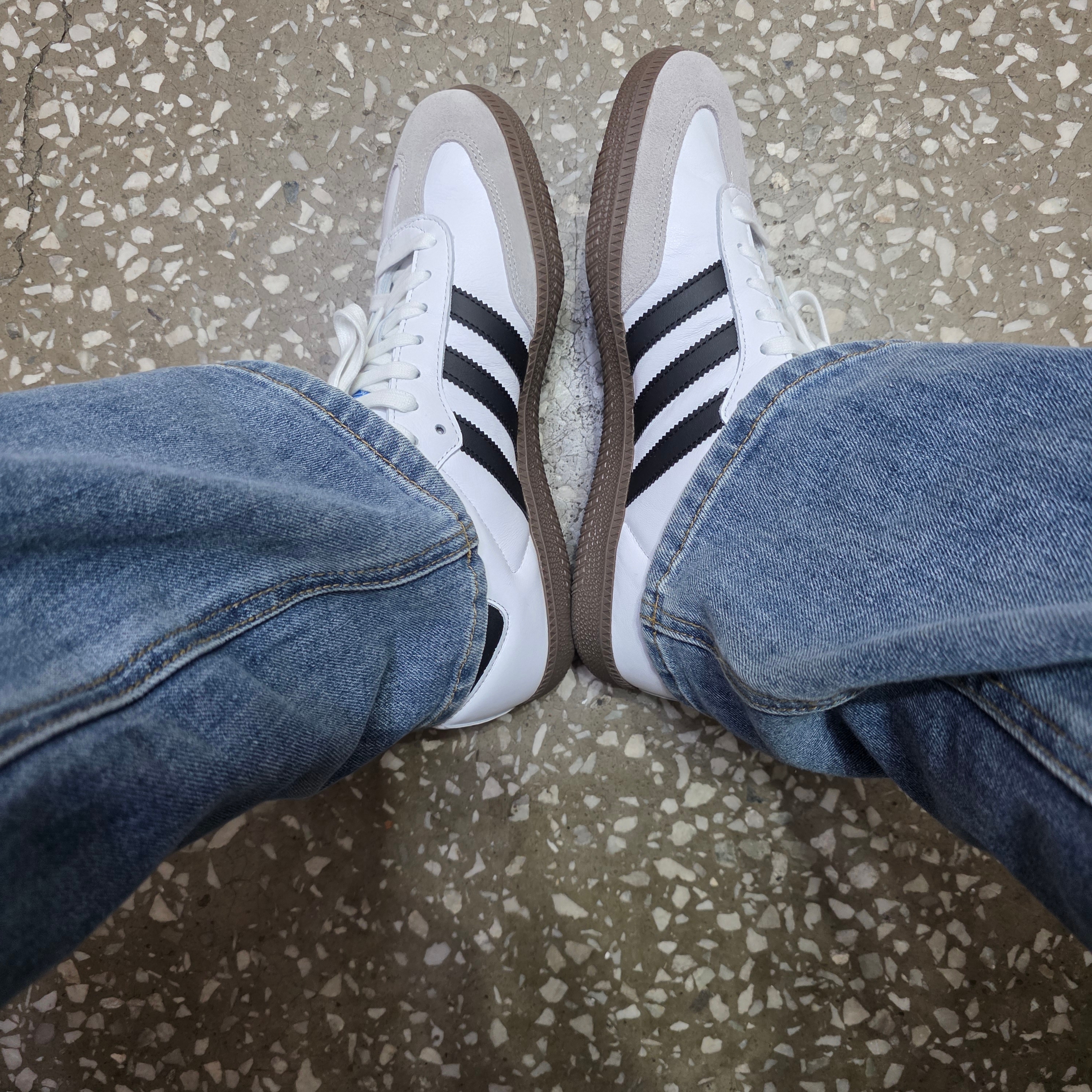 Adidas Samba OG Cloud White 착용 스타일