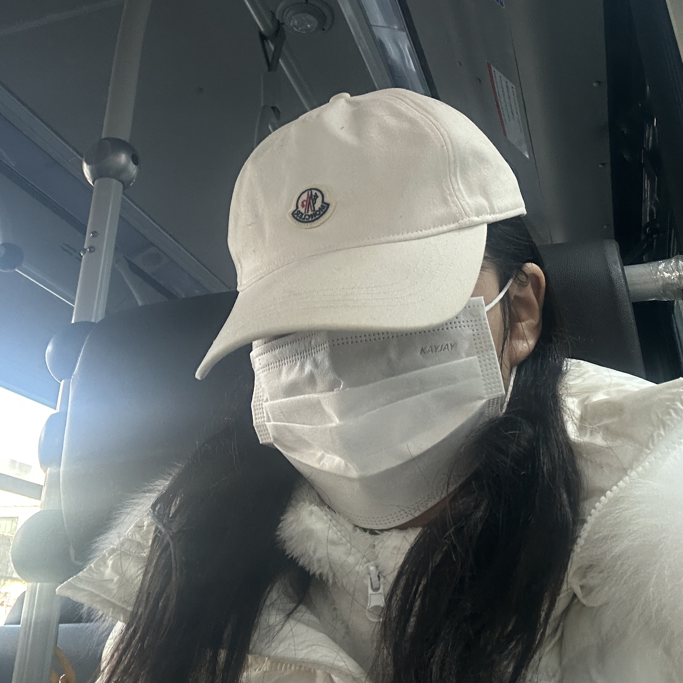 Moncler Logo Baseball Cap White - 24SS 착용 스타일 - 1