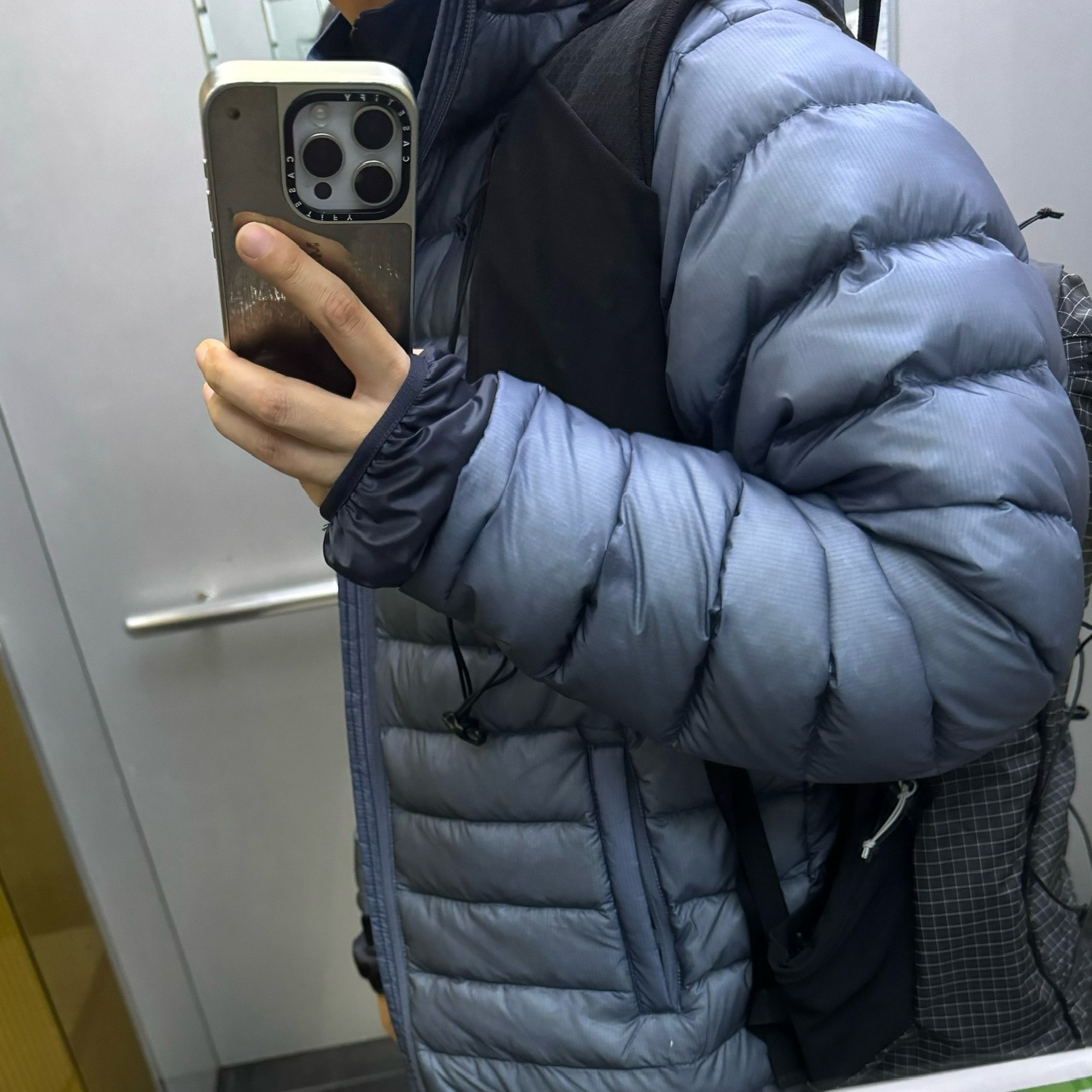 Sansan Gear Suffix Puffer Jacket Navy - 25FW, Arc'teryx Aerios 18 Backpack Black 착용 스타일