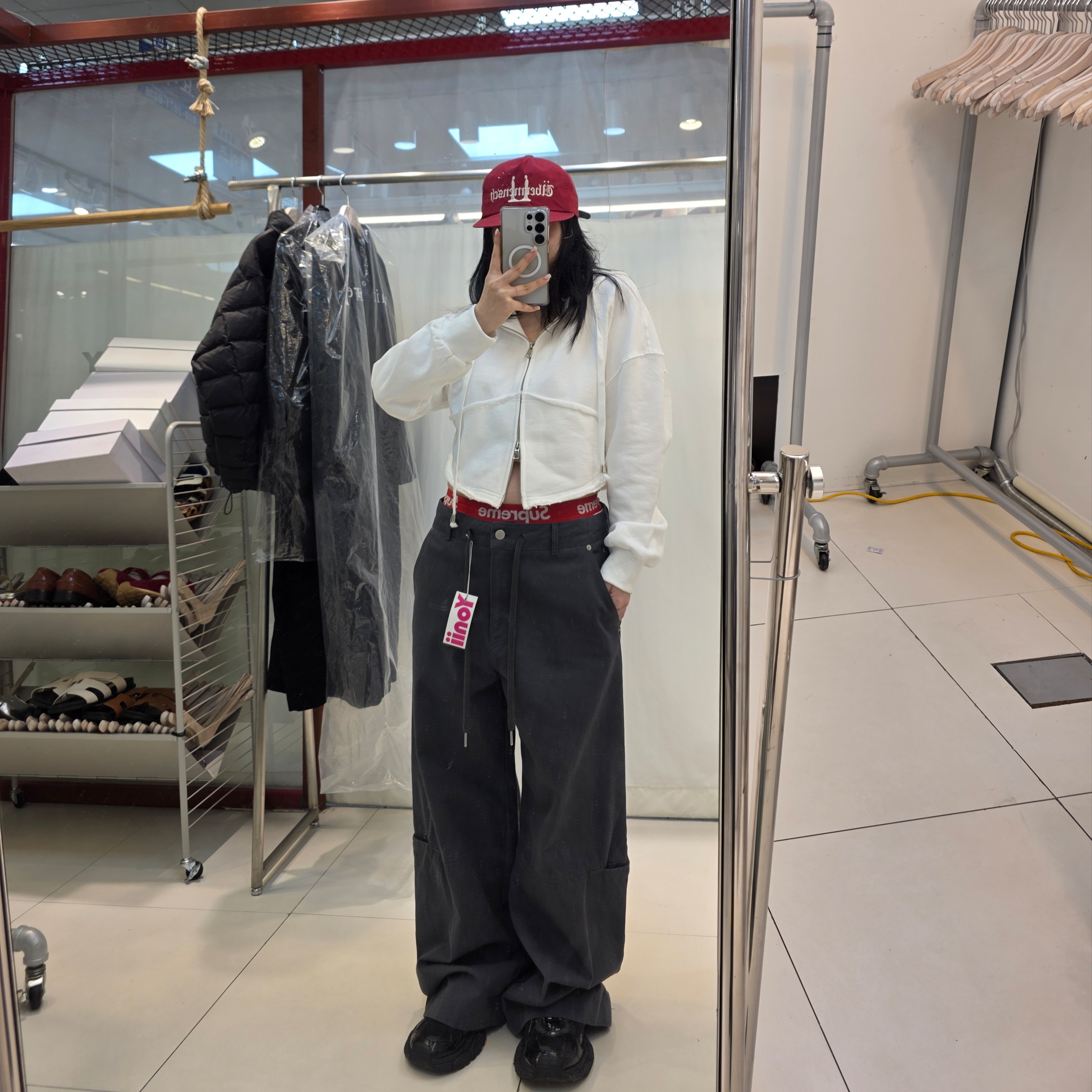 Casio CA-53WF-8B, Balenciaga 3XL Sneakers Black 착용 스타일