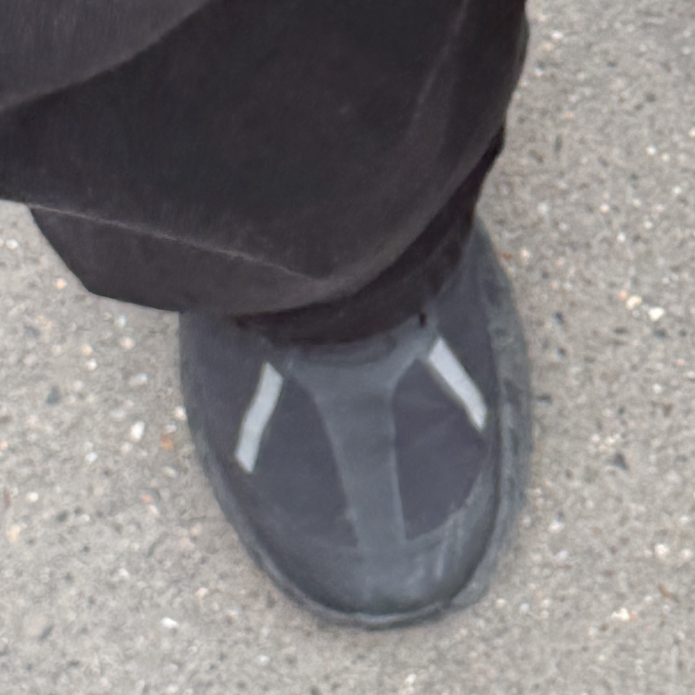 Norda 001/A G+ Stealth Black 착용 스타일