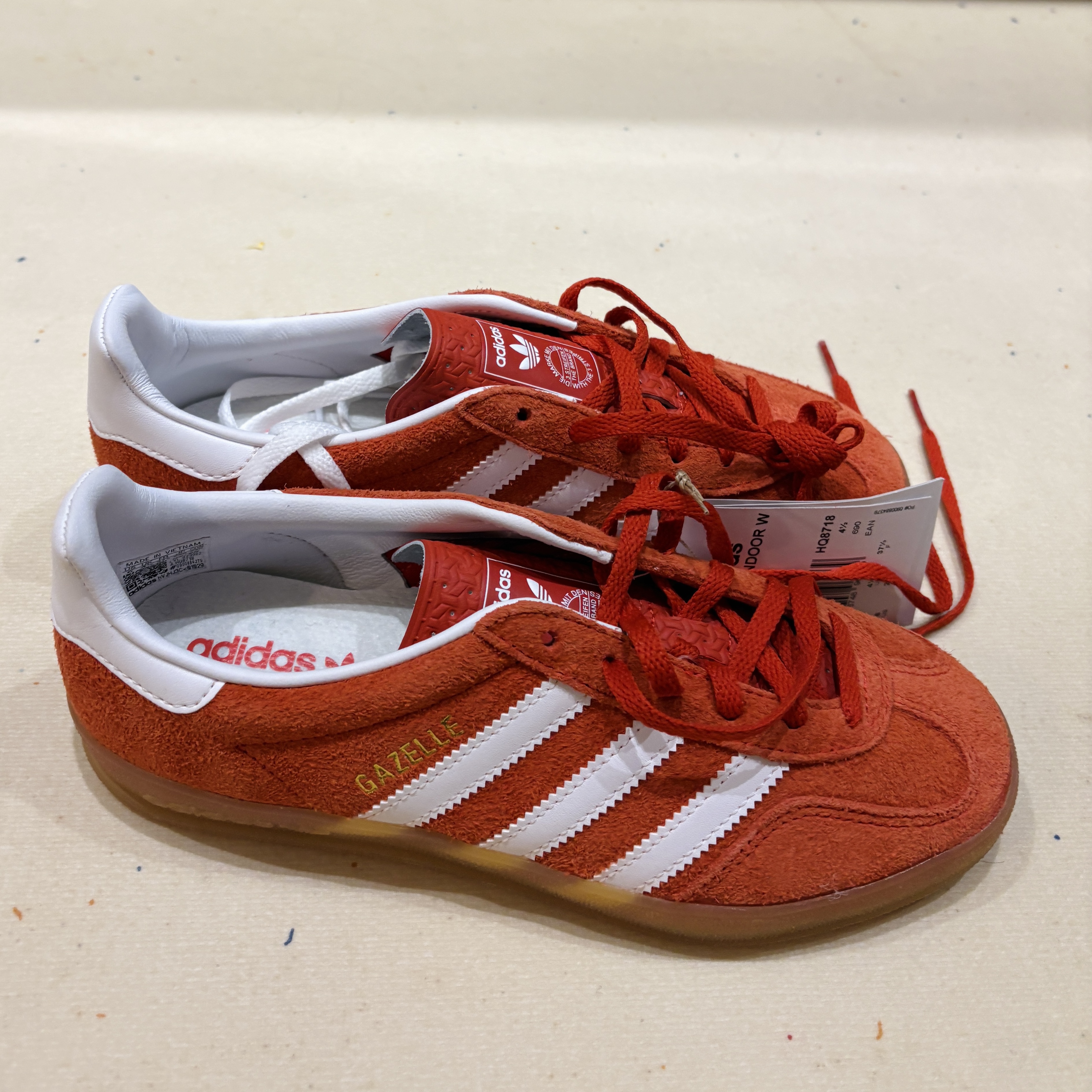 (W) Adidas Gazelle Indoor Bold Orange Cloud White 착용 스타일 - 2