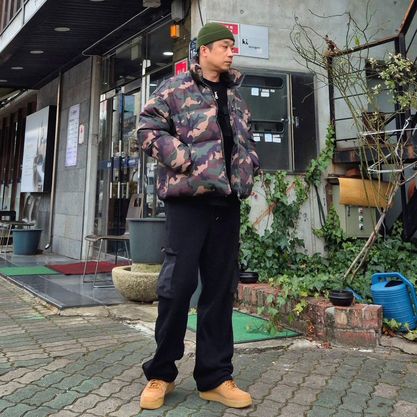 Nike Air Force 1 '07 WB Flax 착용 스타일 - 1