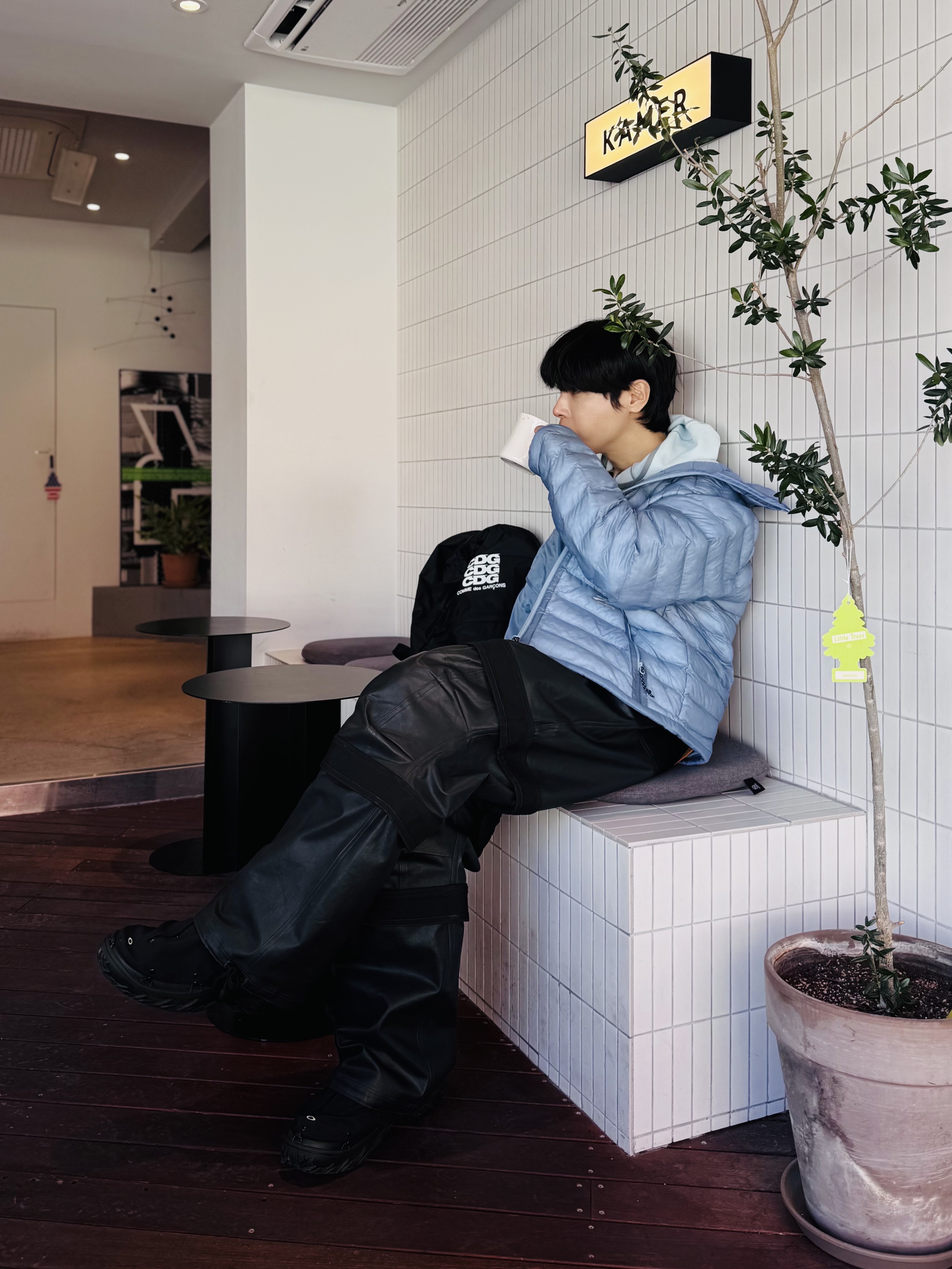 Oakley Meridian Low Ext Blackout, farfromwhat far layered work pants_black 착용 스타일 - 1