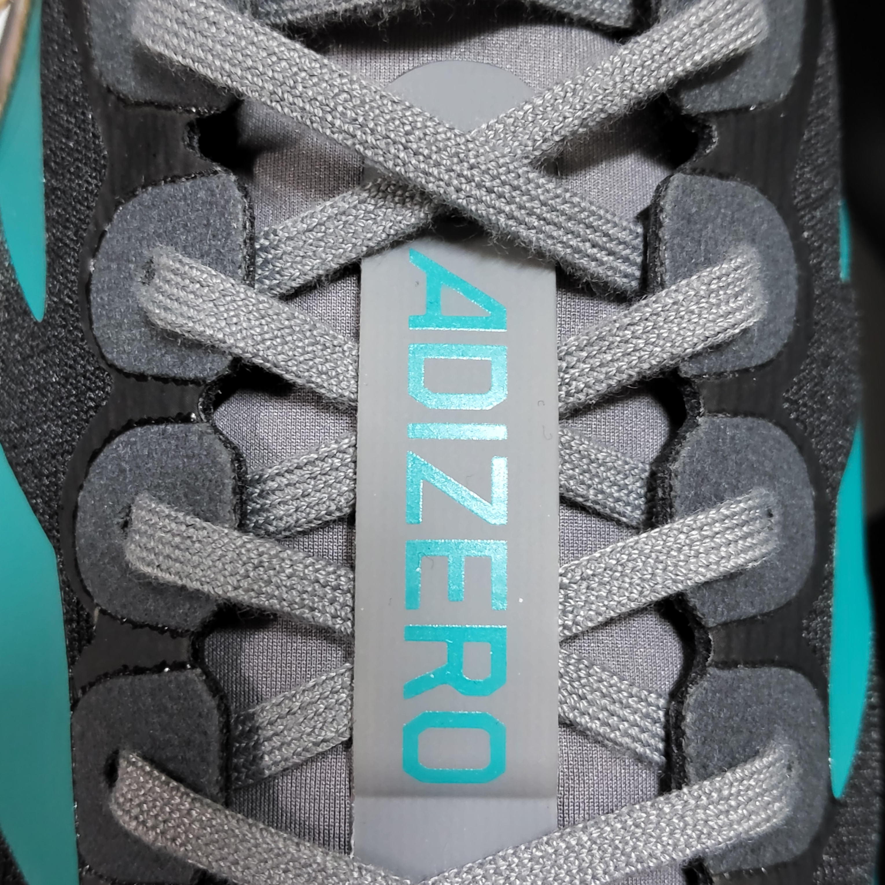 Adidas Adizero EVO SL  Core Black Pure Teal 착용 스타일 - 4