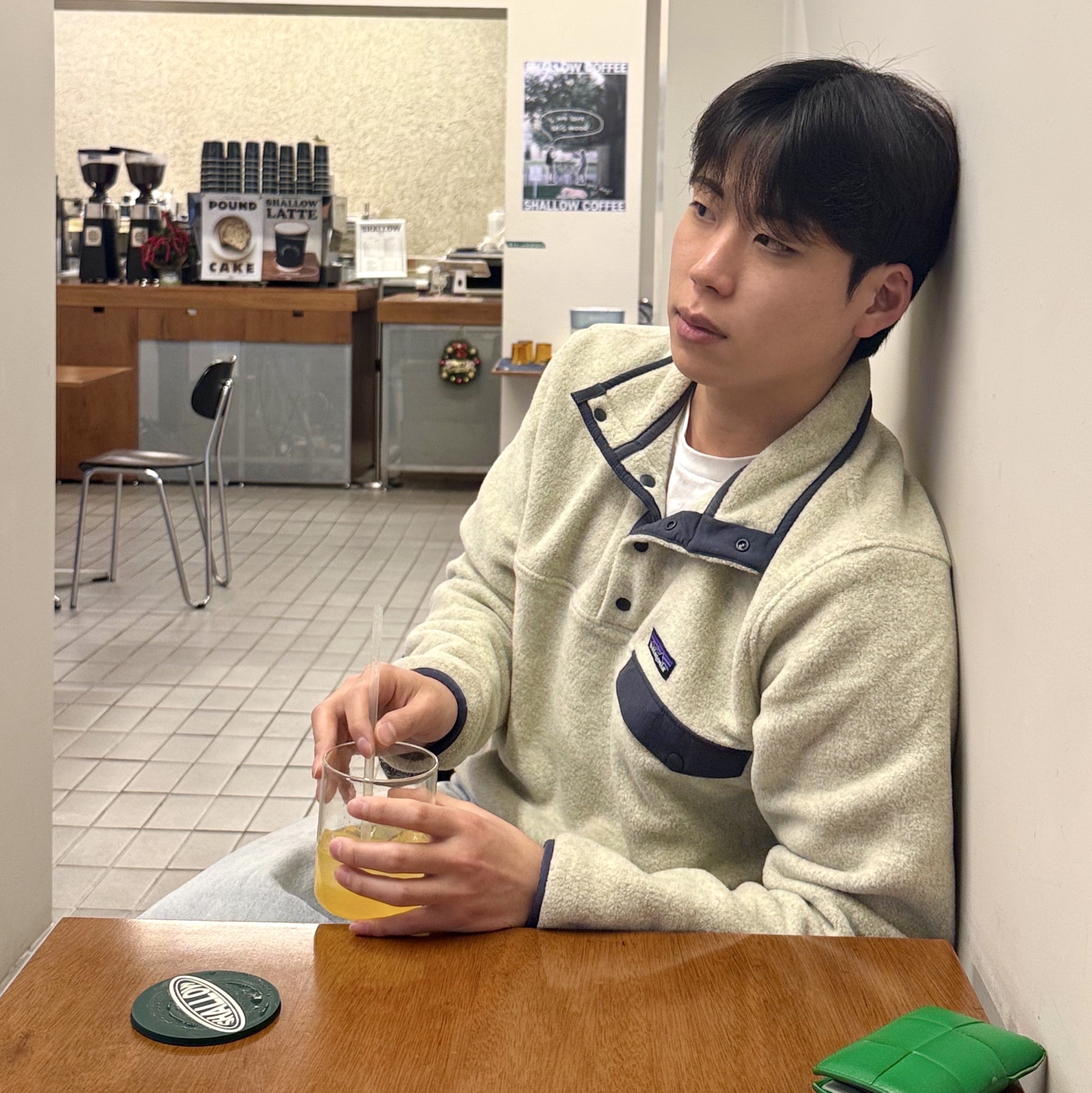Patagonia Lightweight Synchilla Snap-T Fleece Pullover Oatmeal Heather/Smolder Blue/New Navy, Bottega Veneta Flap Card Case Parakeet 착용 스타일 - 1