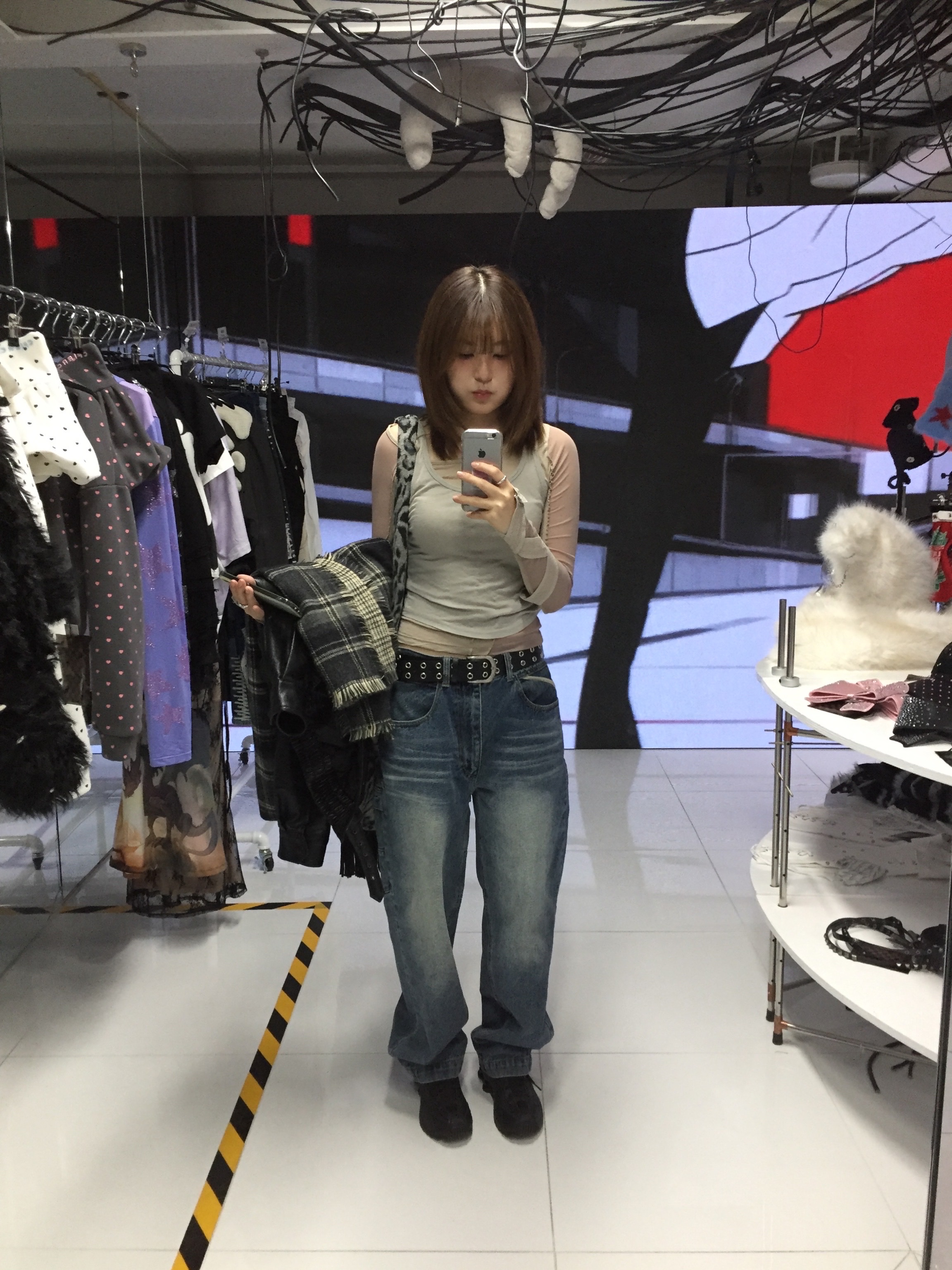 ETCE Gear Washed Denim Pants Blue 착용 스타일