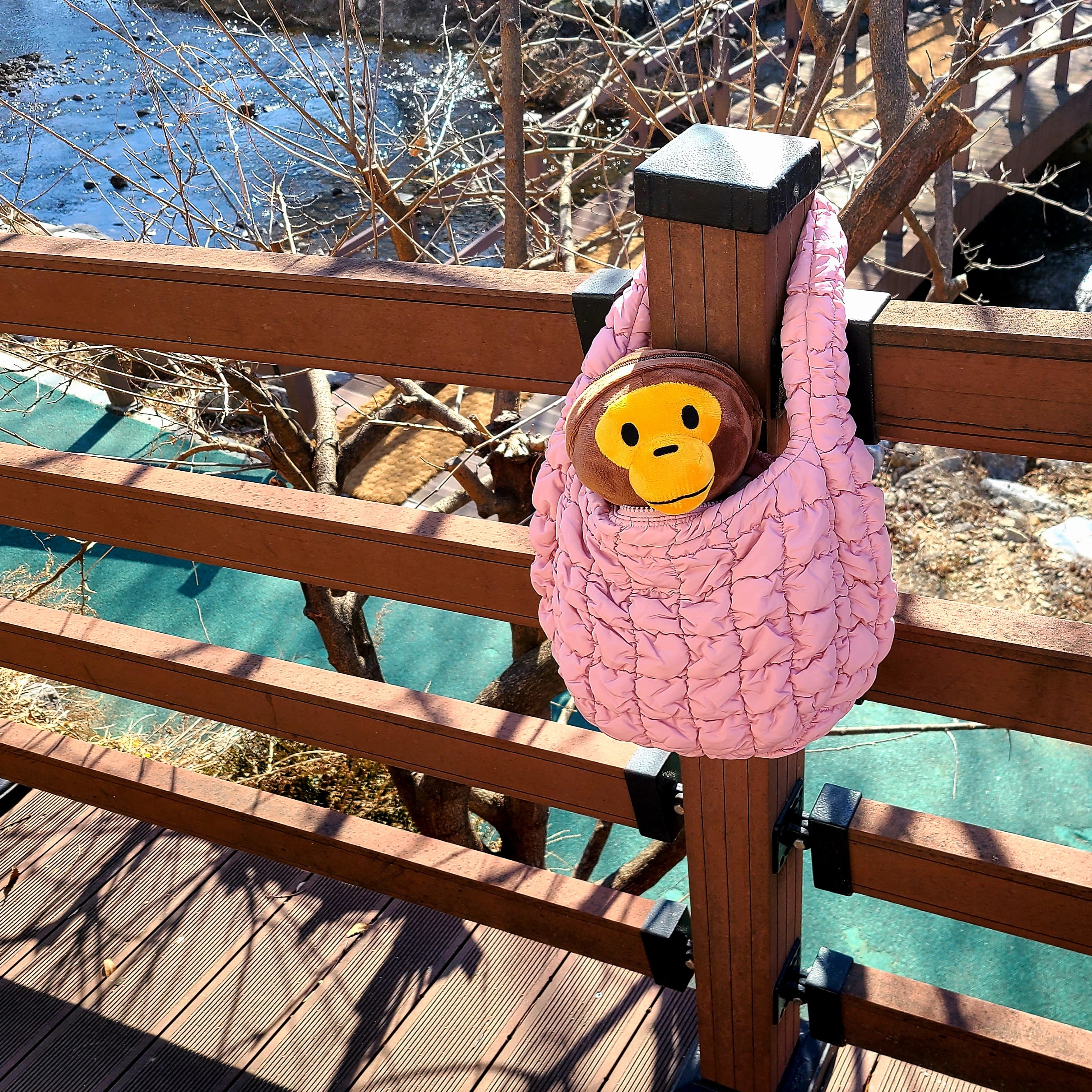 COS Quilted Mini Bag Light Pink 착용 스타일 - 2