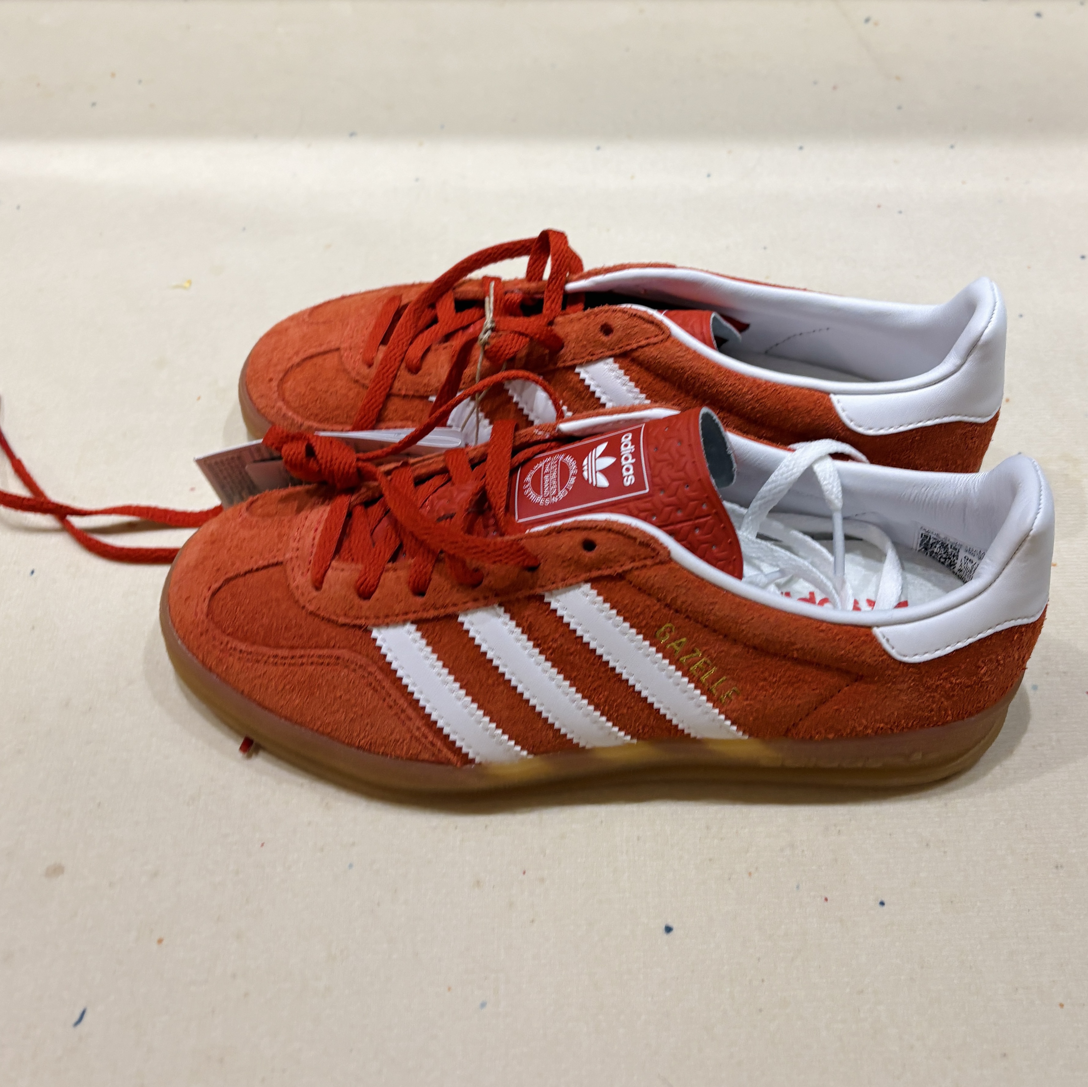 (W) Adidas Gazelle Indoor Bold Orange Cloud White 착용 스타일 - 1
