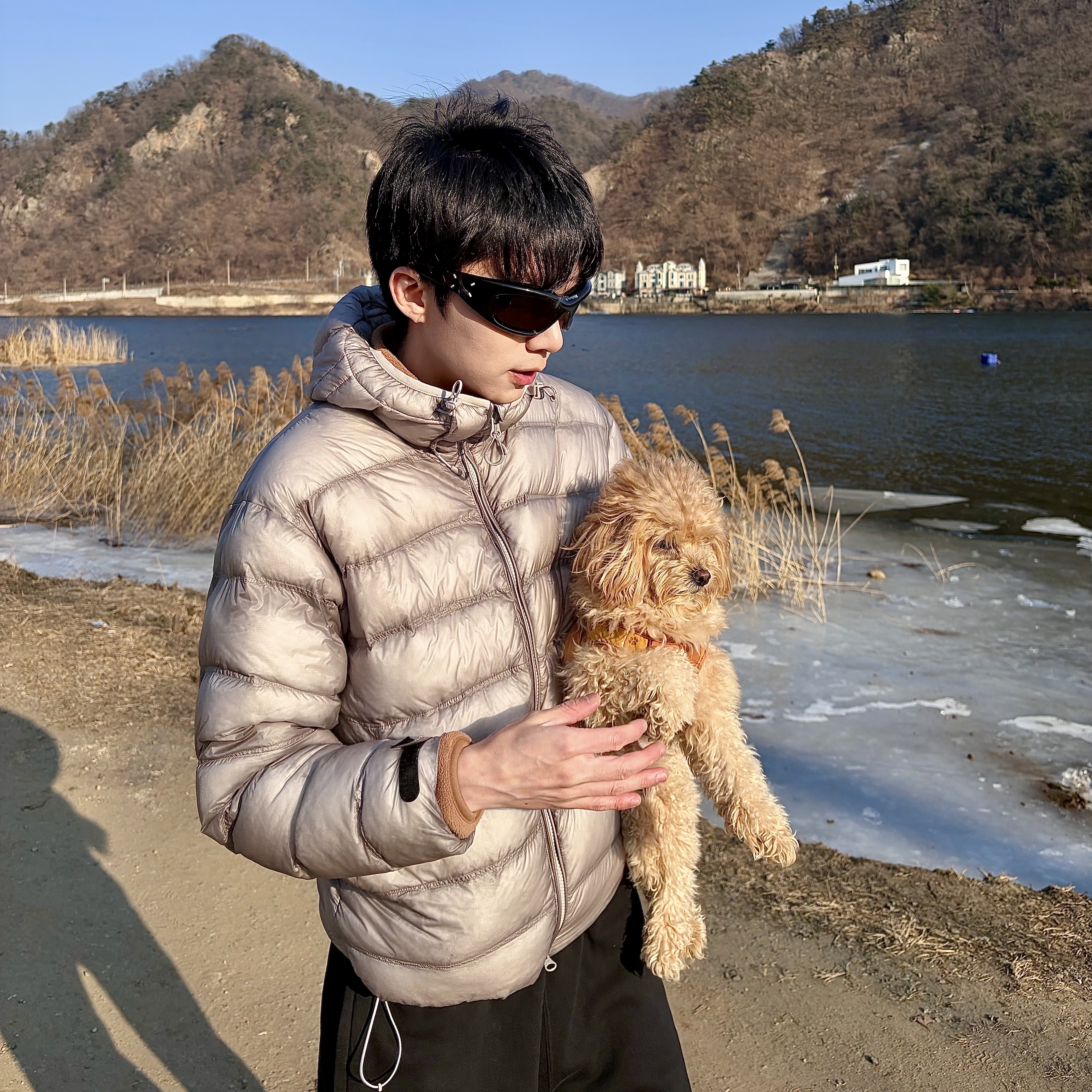 Salomon UNI Cross Insulation Jacket Light Grey, Gentle Monster x Maison Margiela MM002 Black Black 착용 스타일