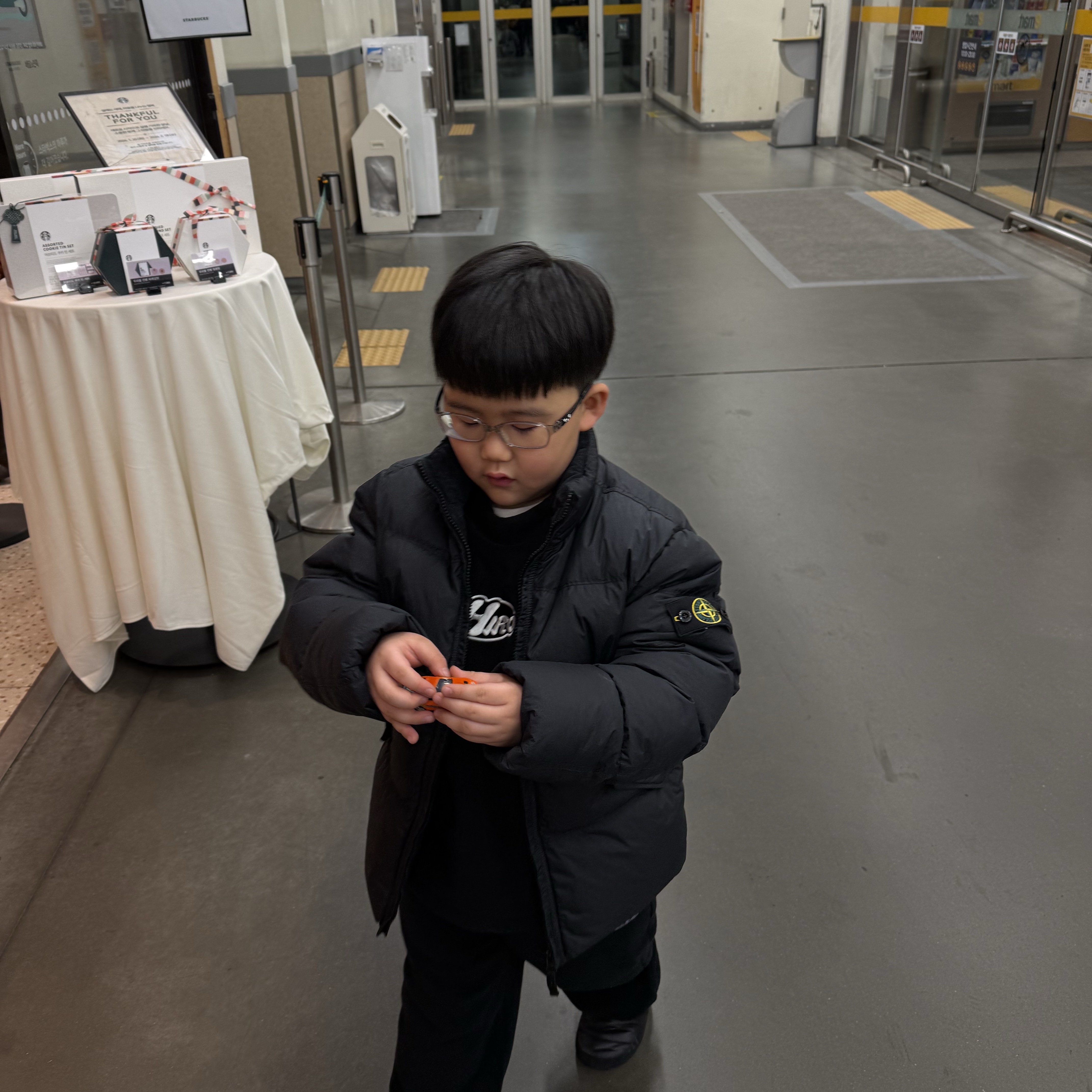 (Kids) Stone Island Padding Jumper Black - 25FW 착용 스타일