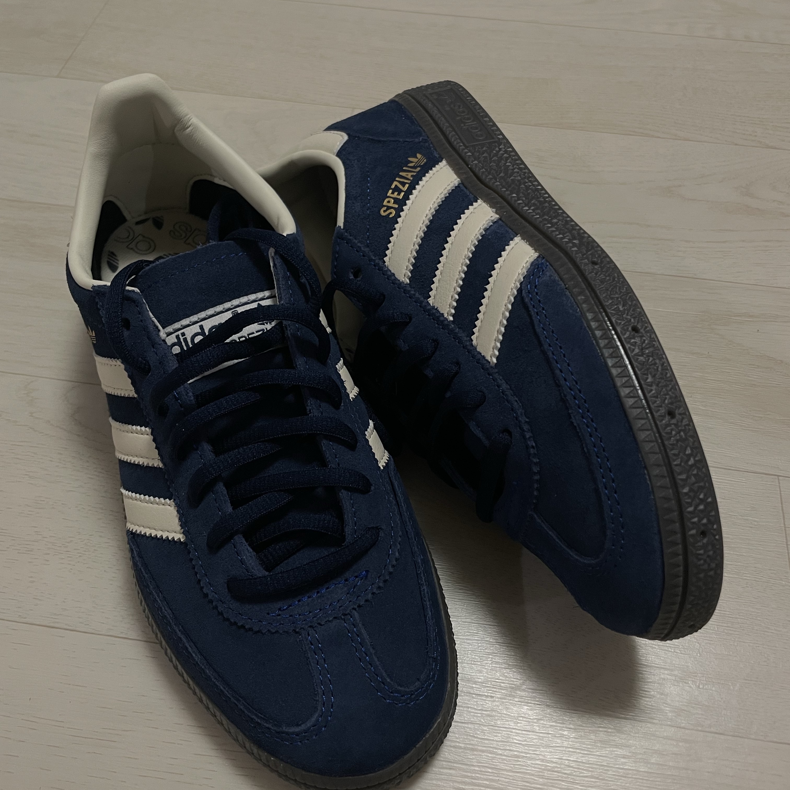 Adidas Spezial Handball Night Indigo 착용 스타일