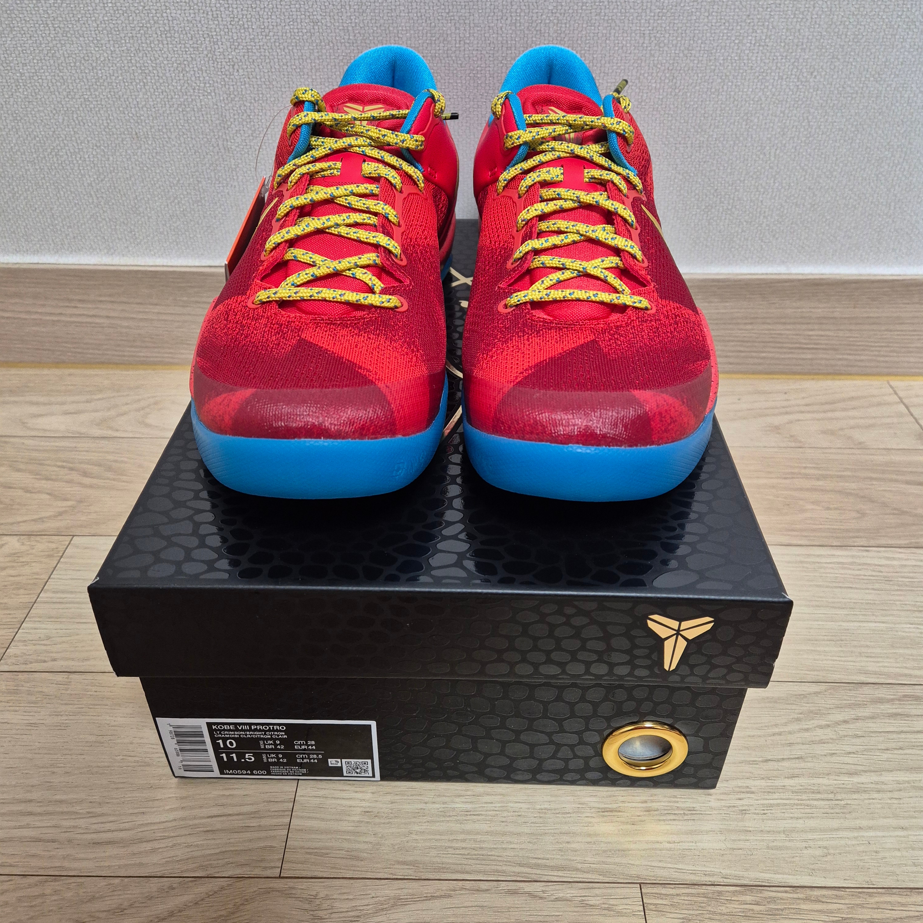 Nike Kobe 8 Protro Year of the Horse Light Crimson and Vivid Blue 착용 스타일 - 3
