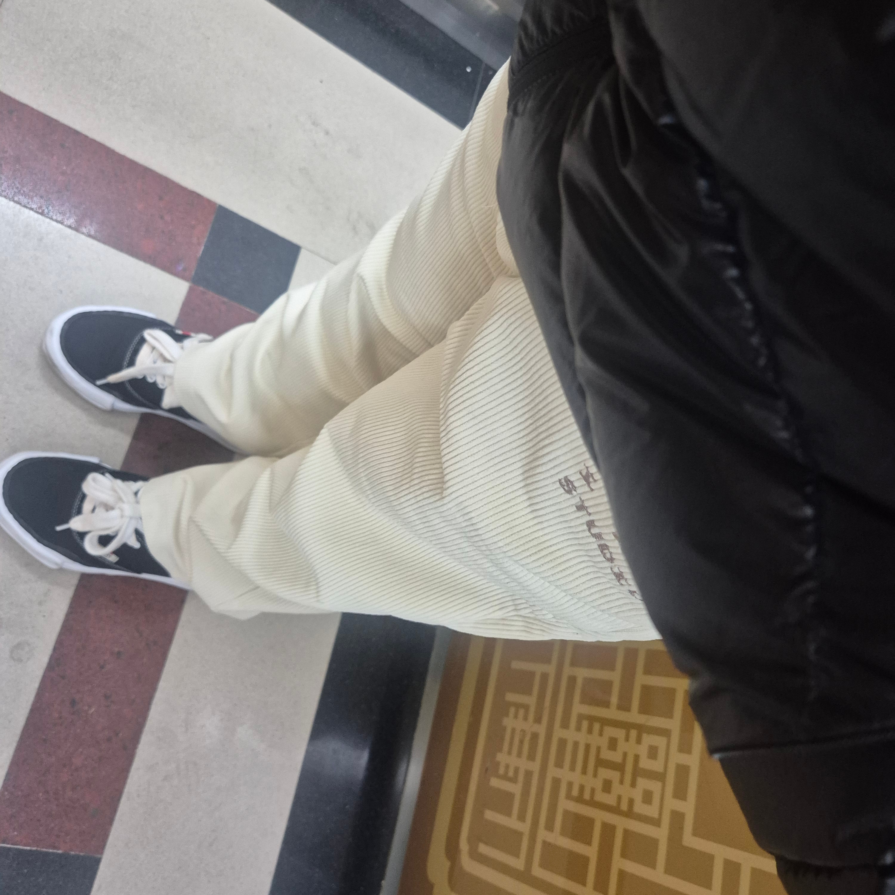 IAB Studio Corduroy Pants Cream Mud 착용 스타일 - 2