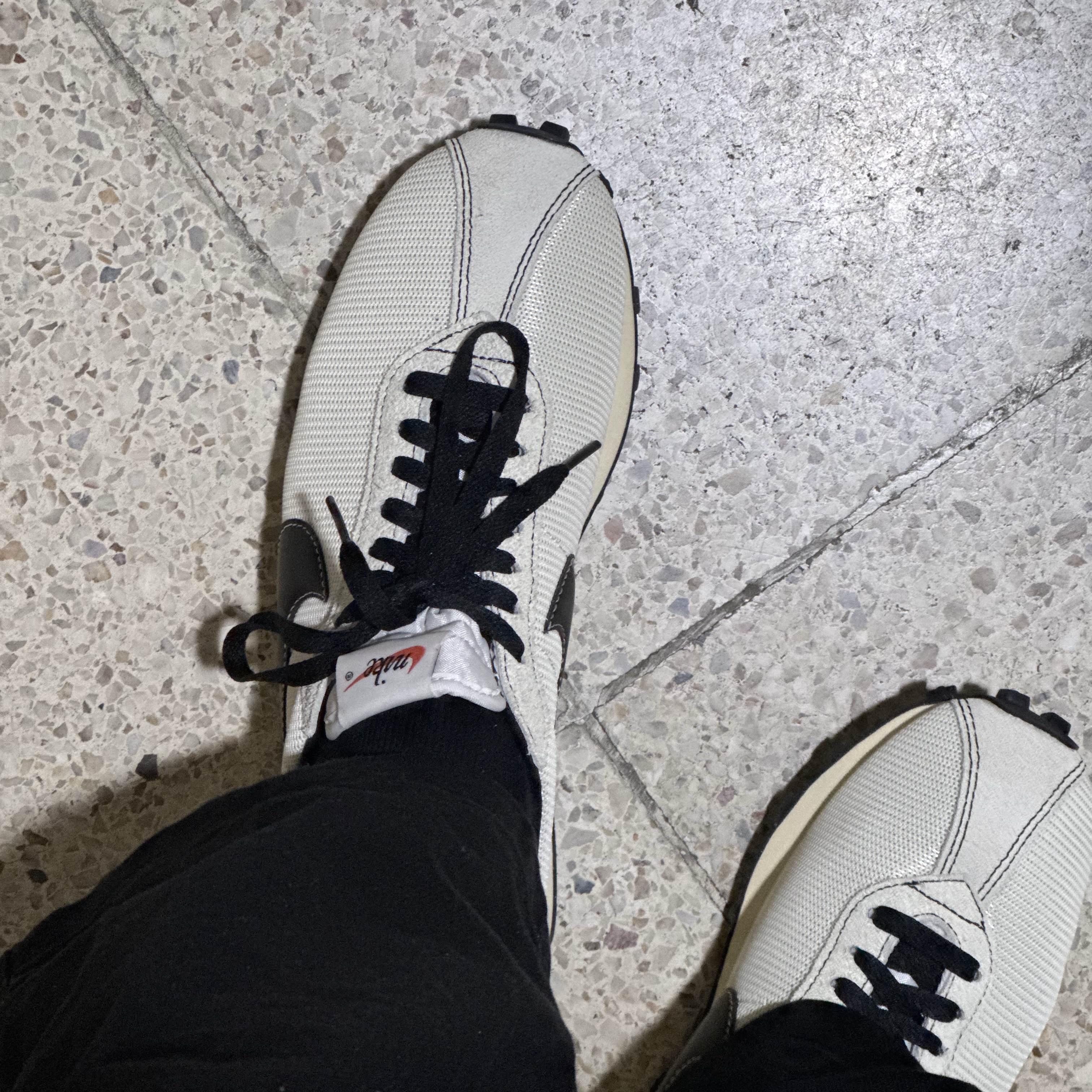 Nike LD-1000 Soft Pearl Muslin 착용 스타일
