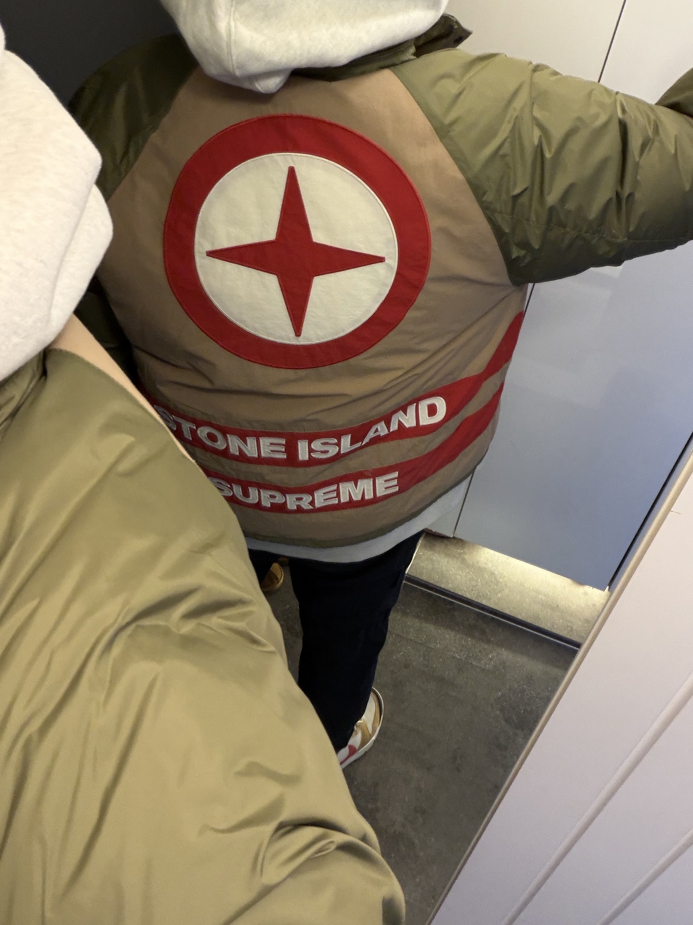 Nike x Tom Sachs Mars Yard Shoe 3.0 Space Camp, Supreme x Stone Island Reversible Down Puffer Jacket Olive - 23FW 착용 스타일 - 1