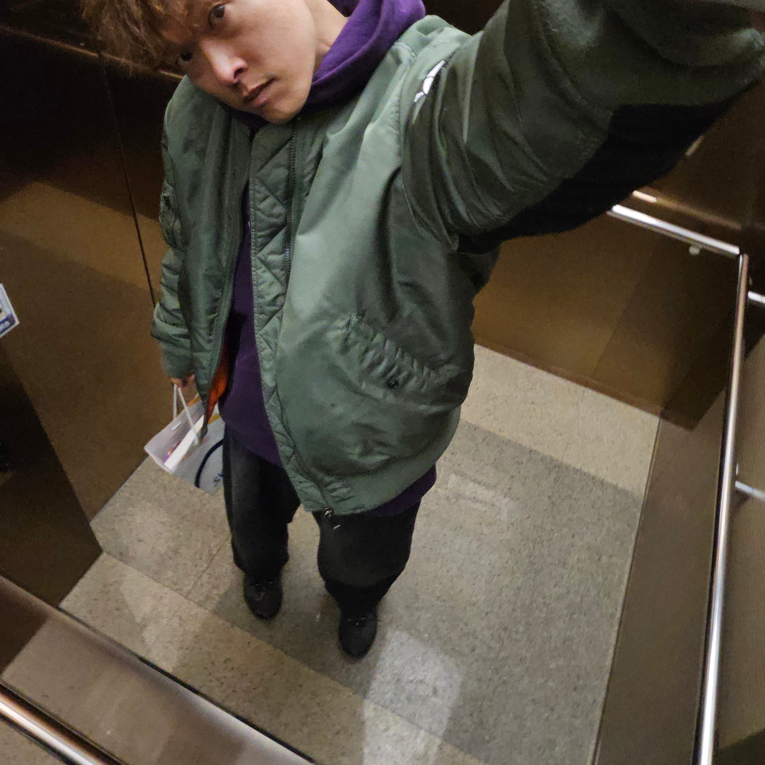 Supreme Box Logo Hooded Sweatshirt Dark Purple - 23FW, Supreme x Bounty Hunter MA-1 Jacket Olive - 23FW 착용 스타일 - 2