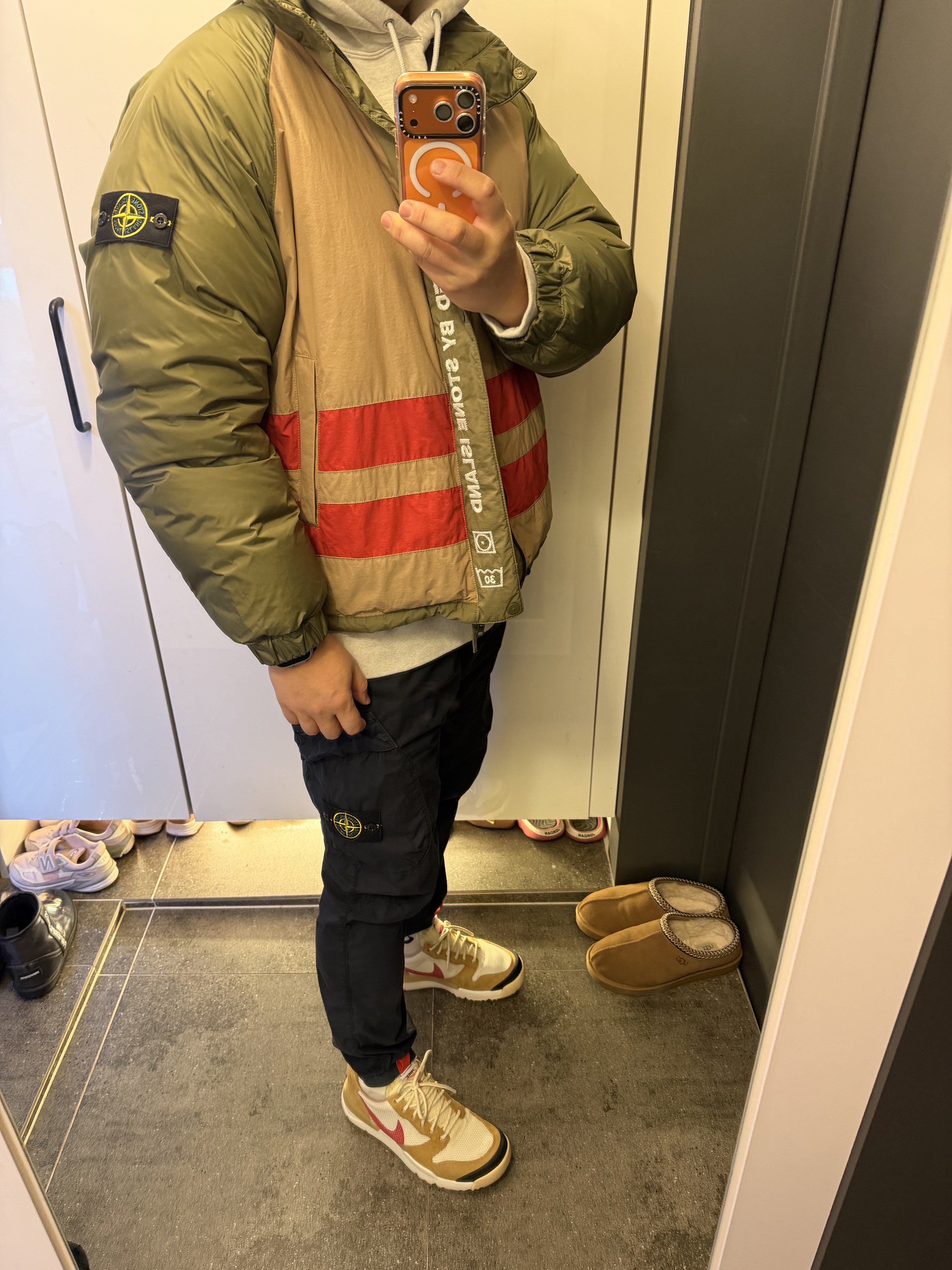 Nike x Tom Sachs Mars Yard Shoe 3.0 Space Camp, Supreme x Stone Island Reversible Down Puffer Jacket Olive - 23FW 착용 스타일 - 2