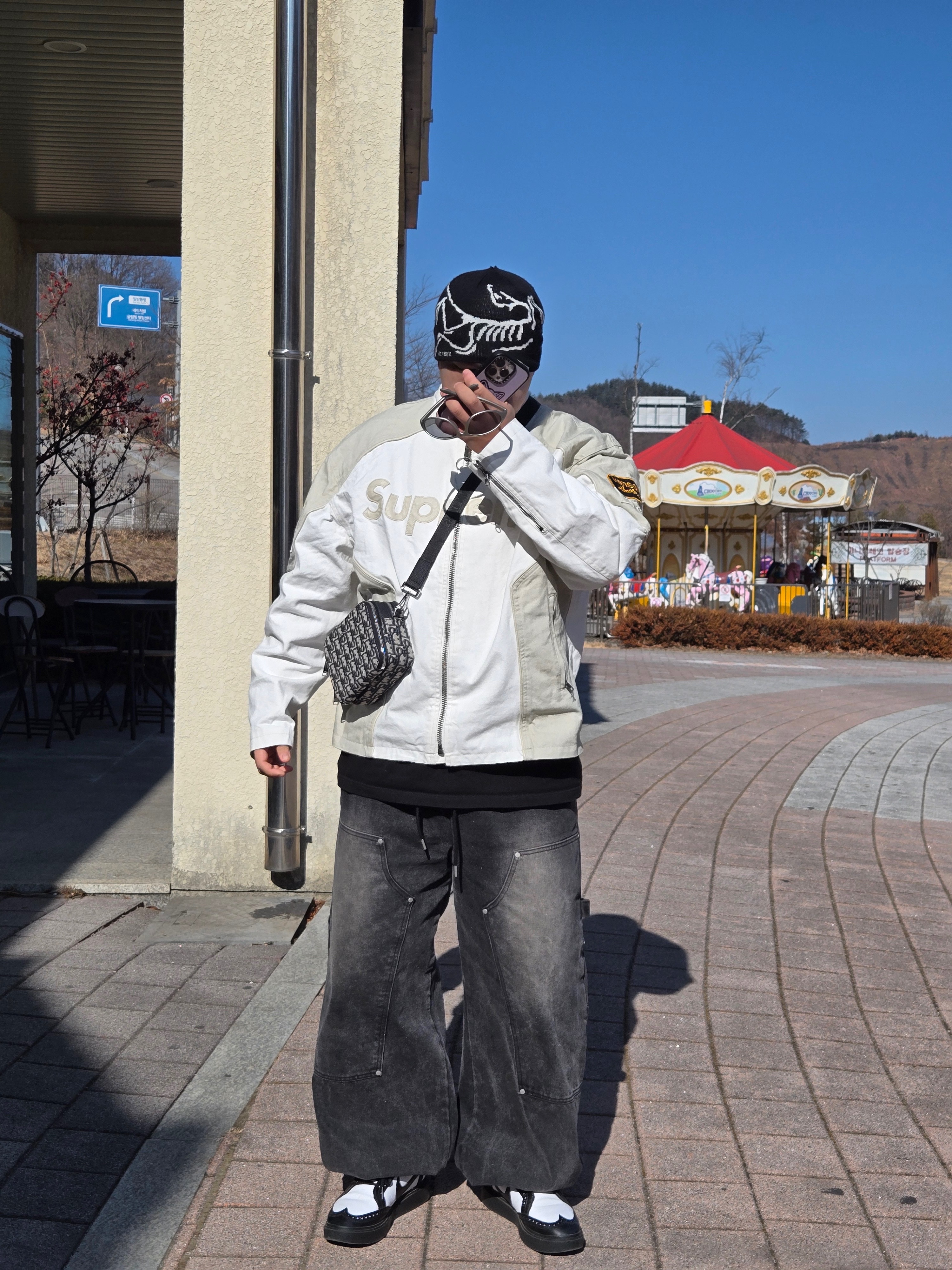 Arc'teryx Bird Head Toque Orca, Supreme x Vanson Leathers Cordura Cotton Jacket White - 25SS 착용 스타일