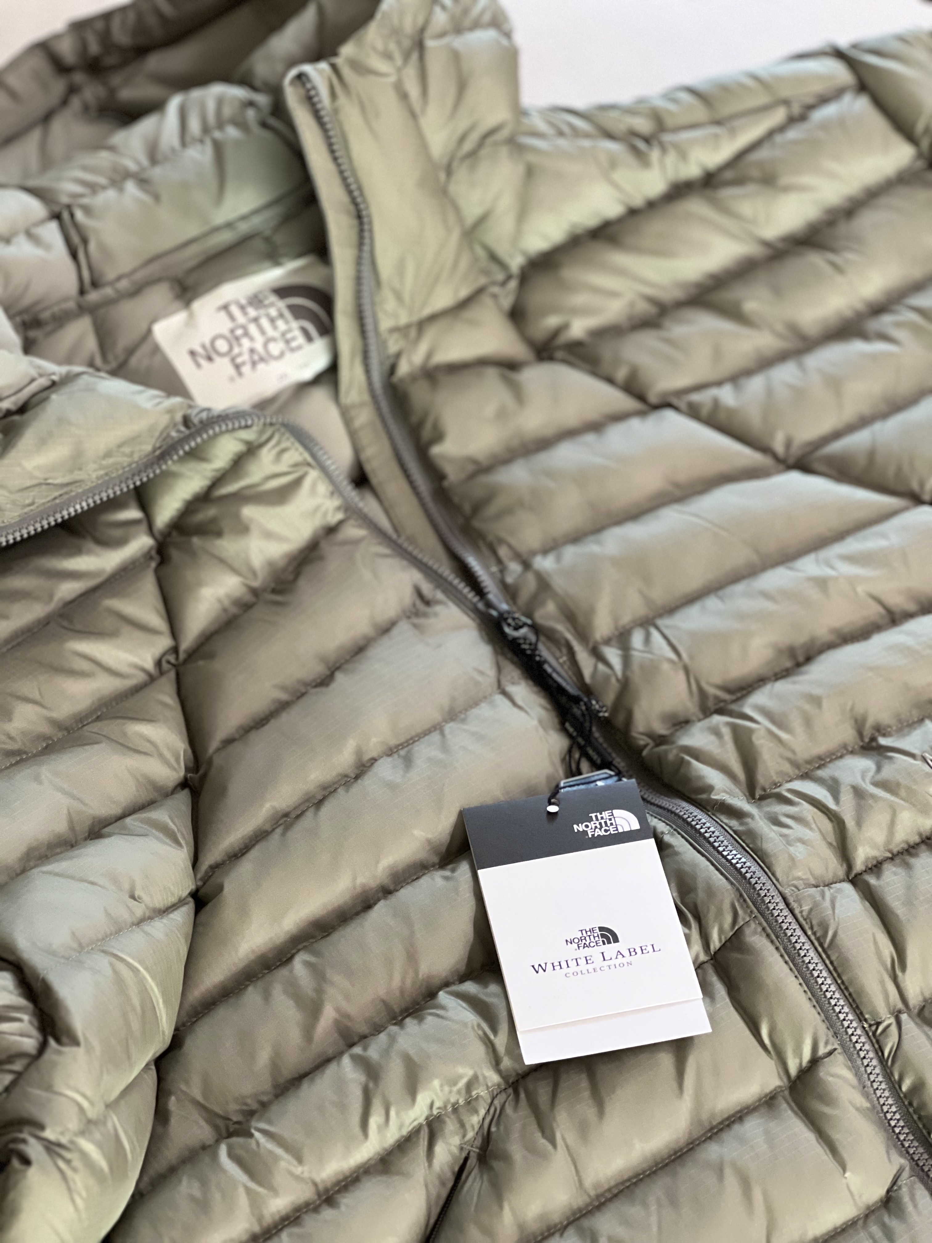 The North Face Ventus On Jacket Light Khaki 착용 스타일