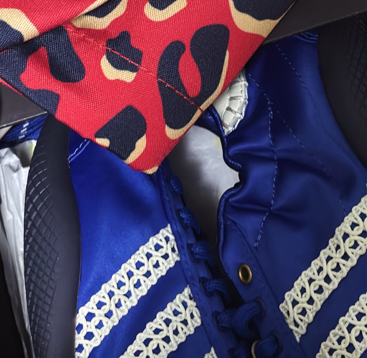 Adidas x Wales Bonner Karintha Satin Supplier Color Blue 착용 스타일