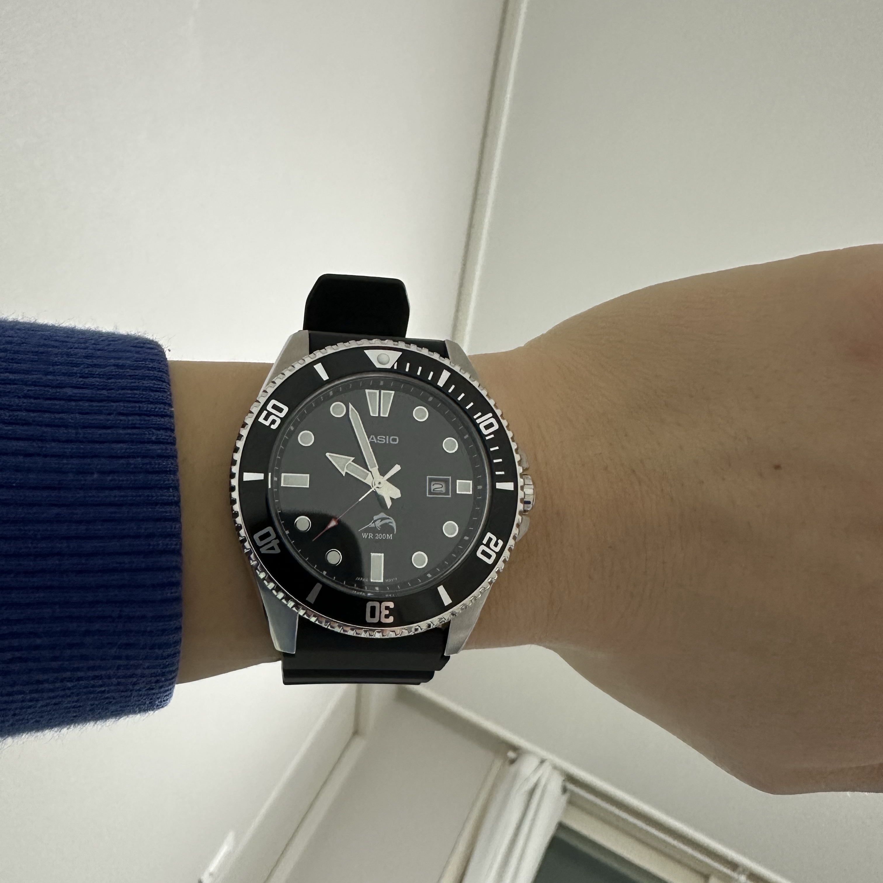 Casio MDV-106-1A 착용 스타일 - 1