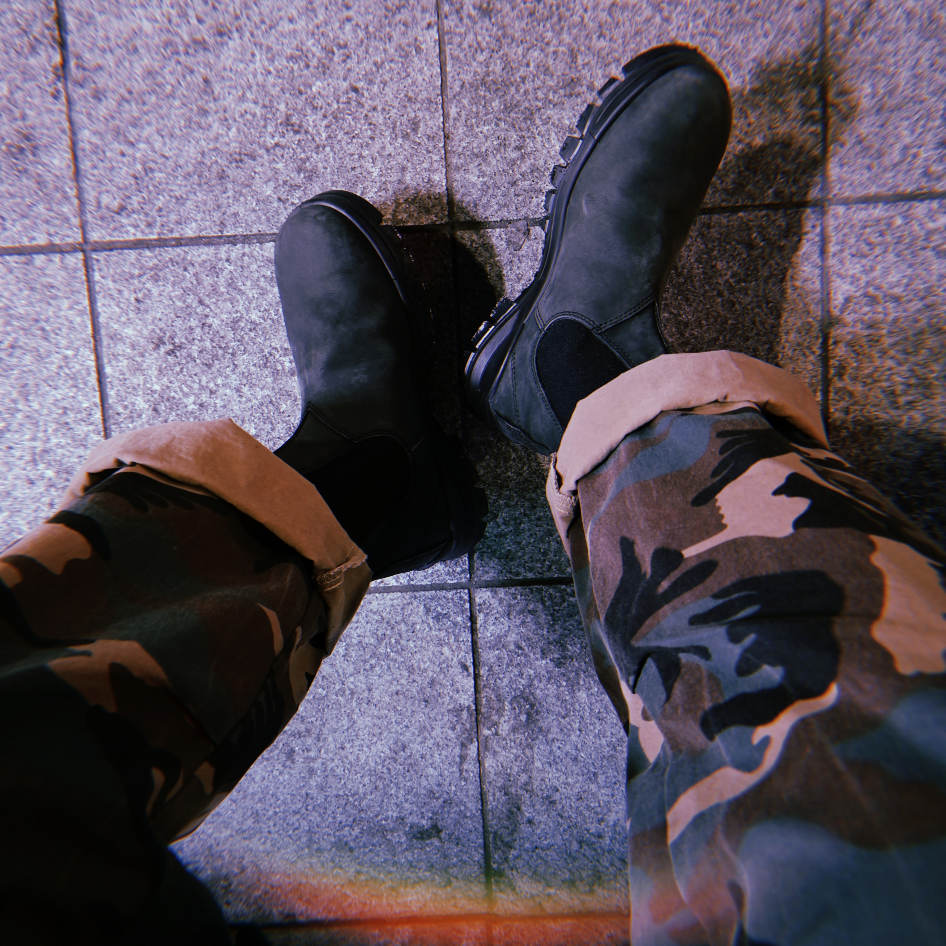 BLUNDSTONE Lug 2238 Chelsea Boots Rustic Black 착용 스타일 - 1