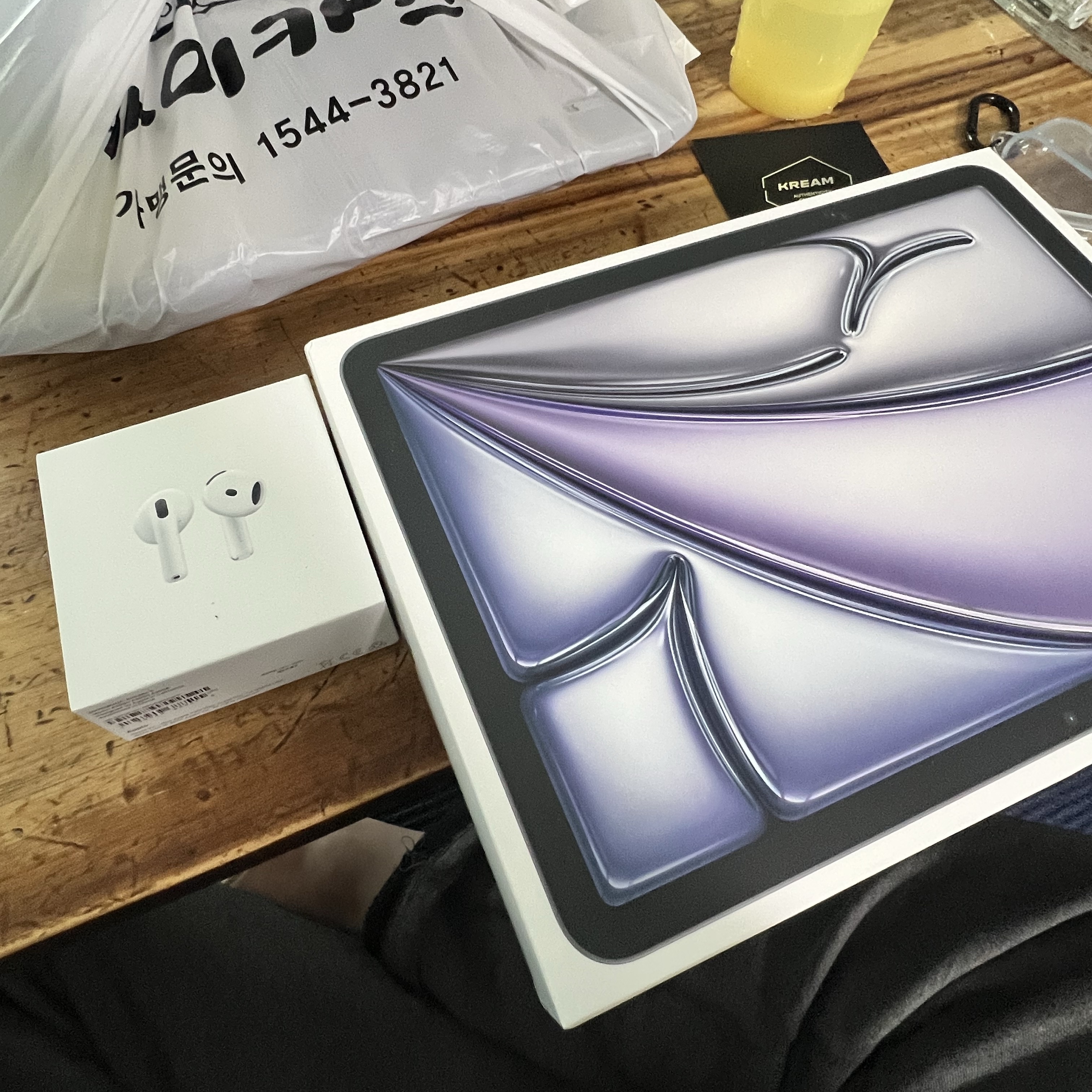 Apple Airpods 4th Gen (Korean Ver.) 착용 스타일 - 1