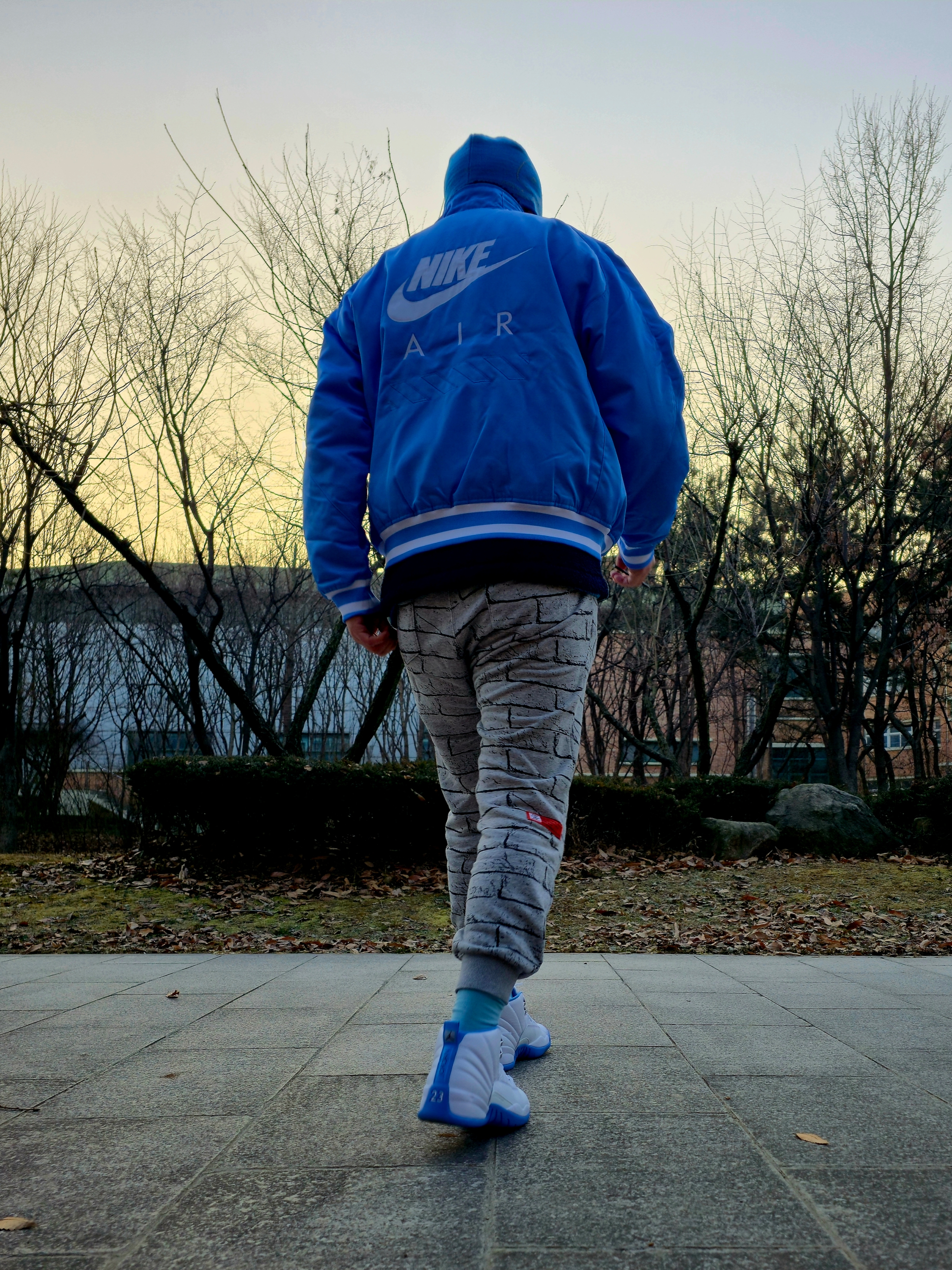 Nike Air Varsity Jacket University Blue White - Asia 착용 스타일