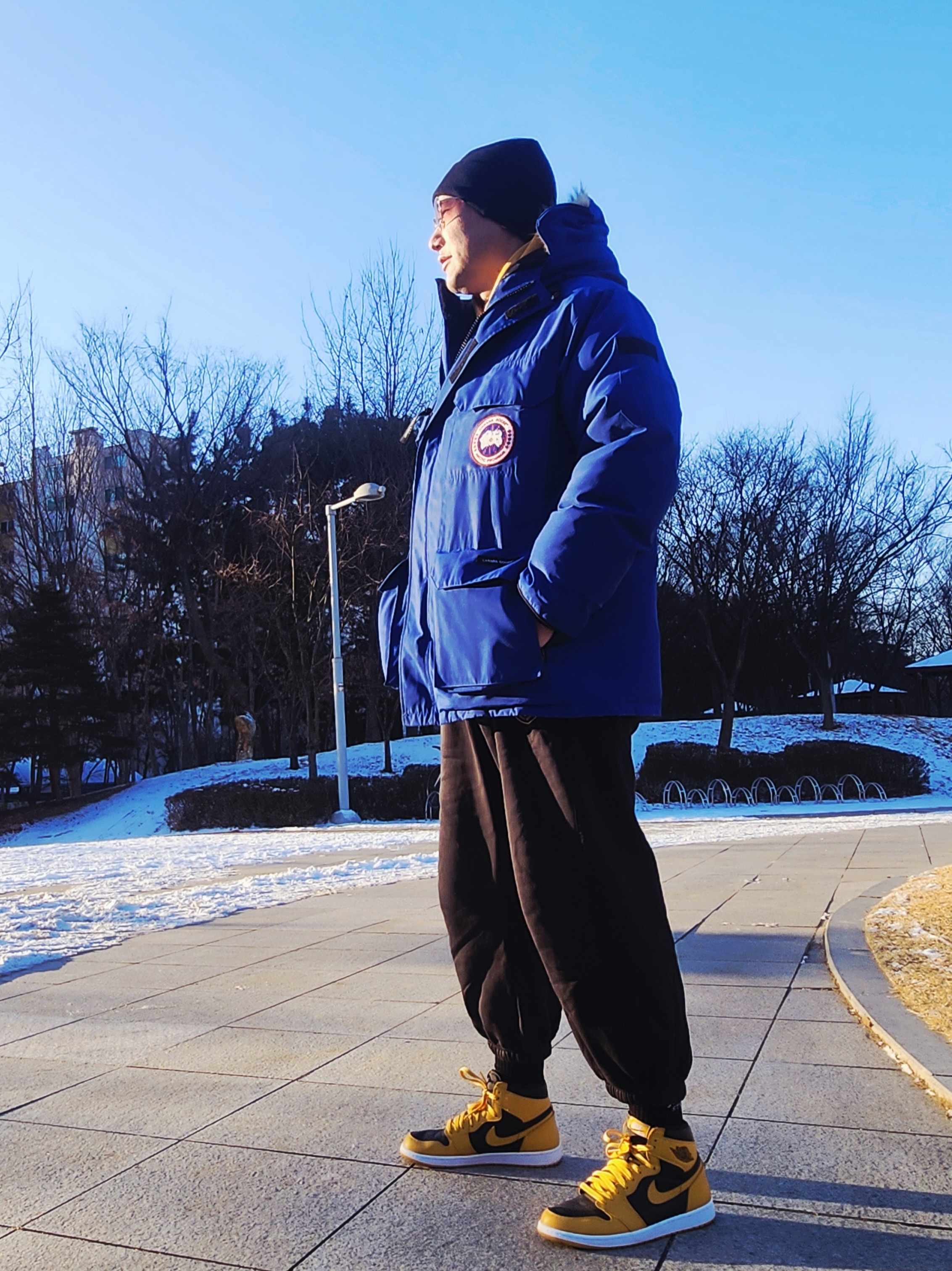 Jordan Peak Essential Beanie Black White, Jordan 1 High Golf Pollen 착용 스타일