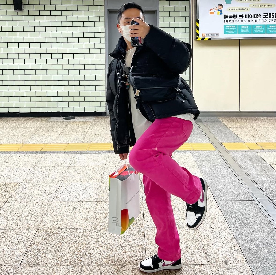 Supreme Chino Pant Pink - 24SS, (W) Jordan 1 Mid Cactus Flower 착용 스타일