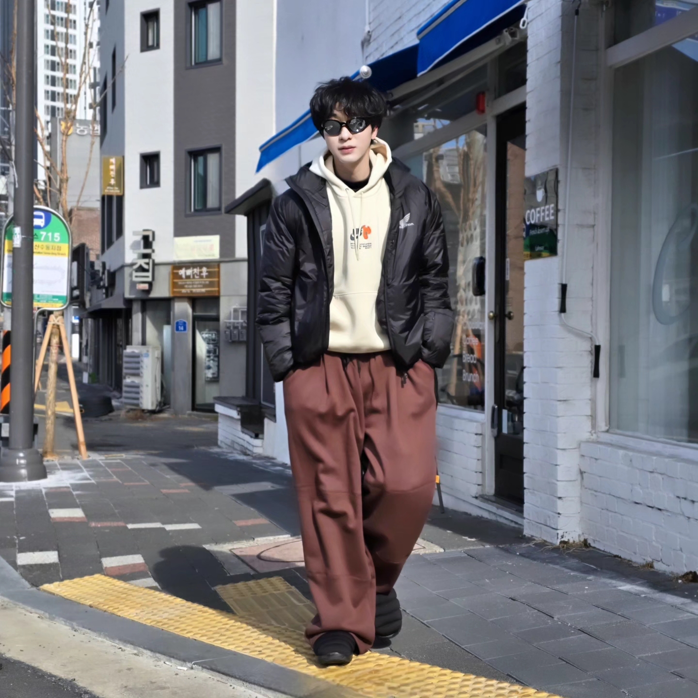 Honda H-Tech Non Quilting Hoodie Jacket Black, Nike Burrow SE Black Anthracite 착용 스타일 - 2