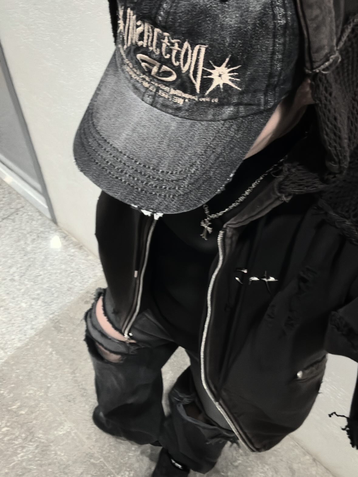 Thug Club Dem Sound Zip-Up Black 착용 스타일
