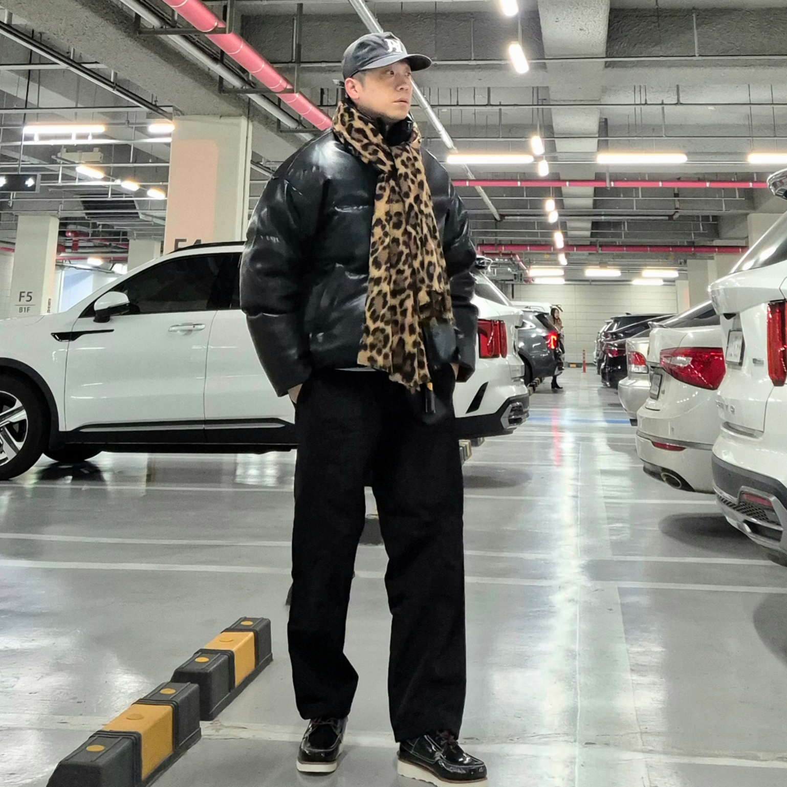 KASINA x Timberland 3 Eye Wedge Vibram Dark Green, QT8 Garments GB Synthetic Leather Duck Down Short Padding Black 착용 스타일 - 3