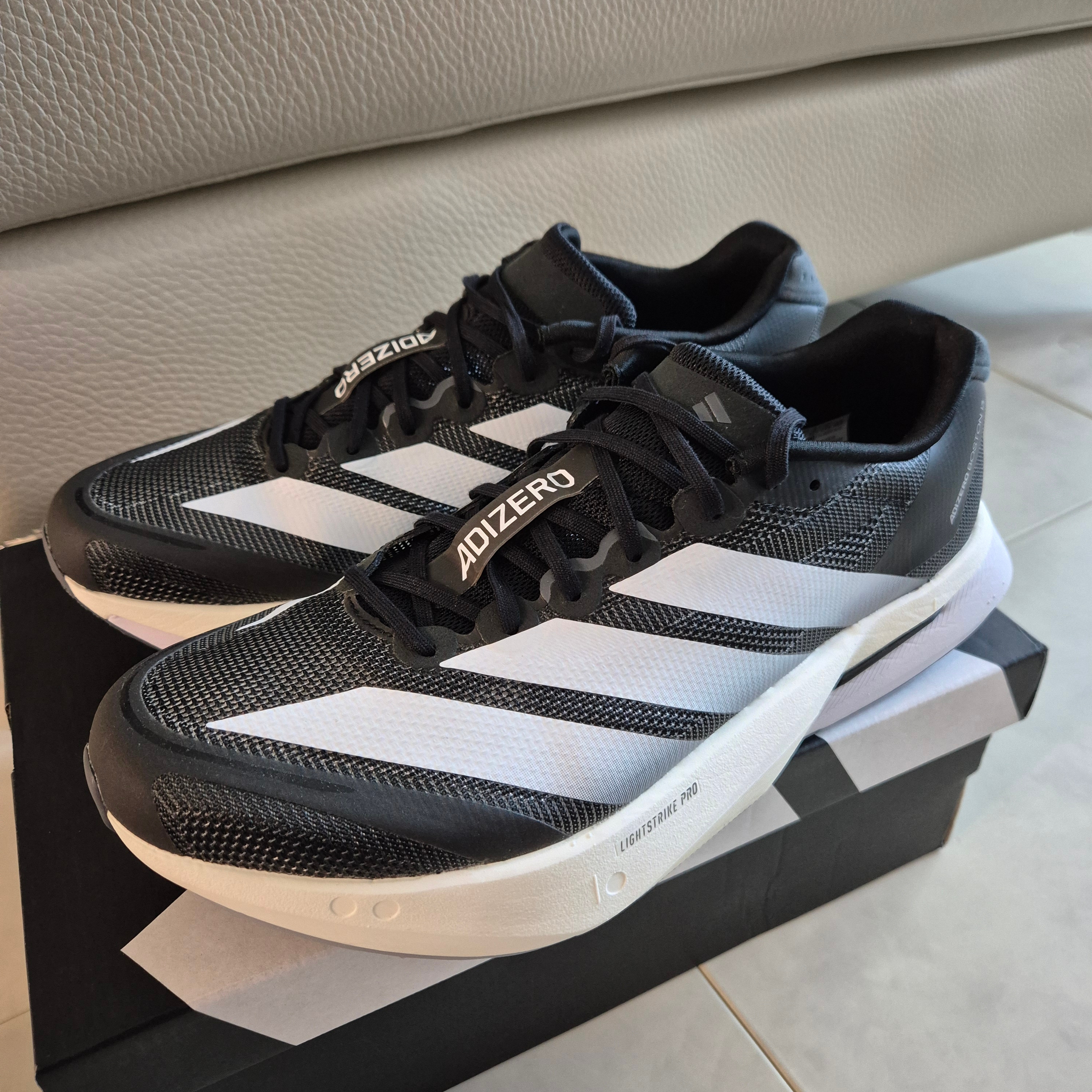 Adidas Adizero Boston 13 Core Black Cloud White 착용 스타일